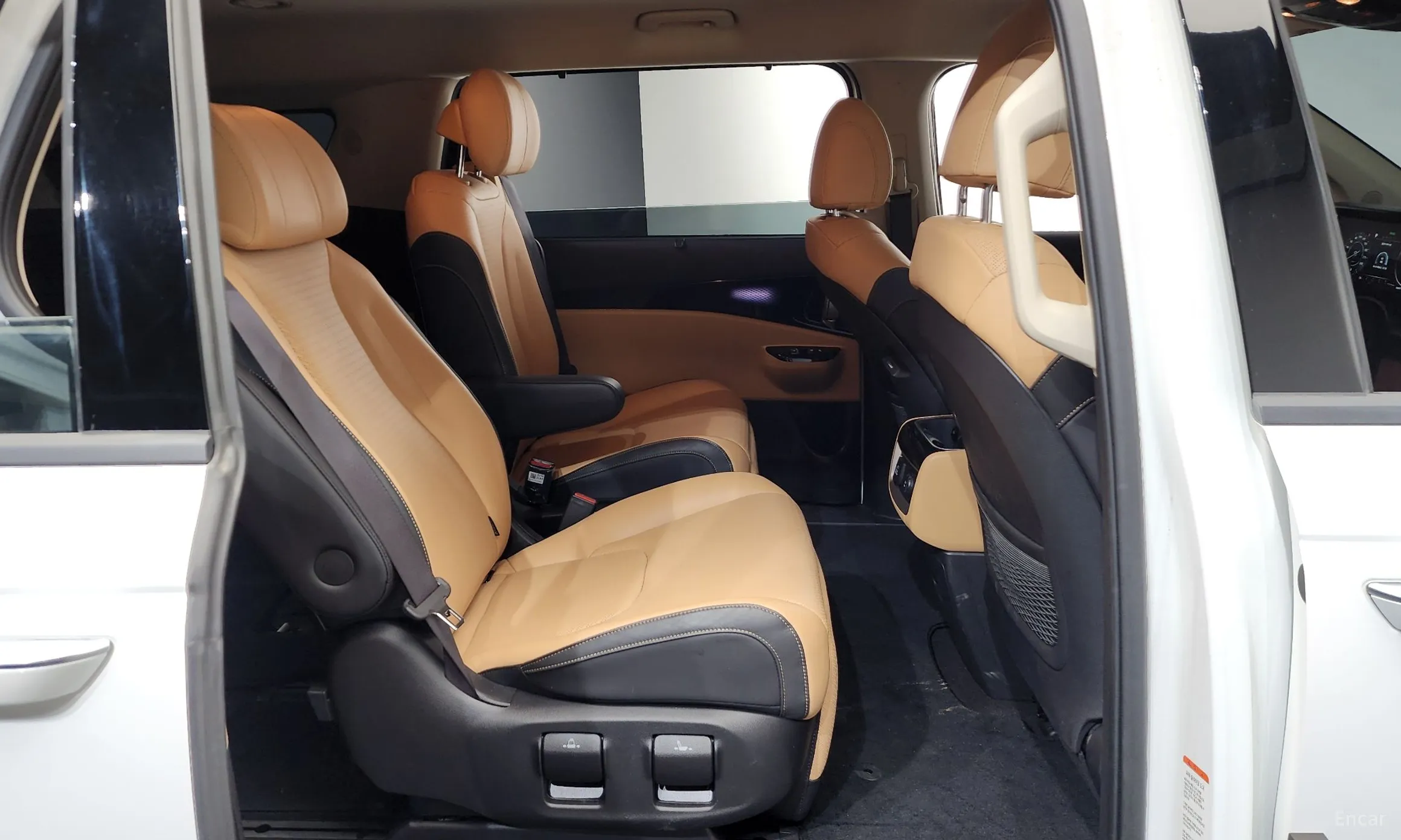 Kia Carnival Gen 4 превью 12