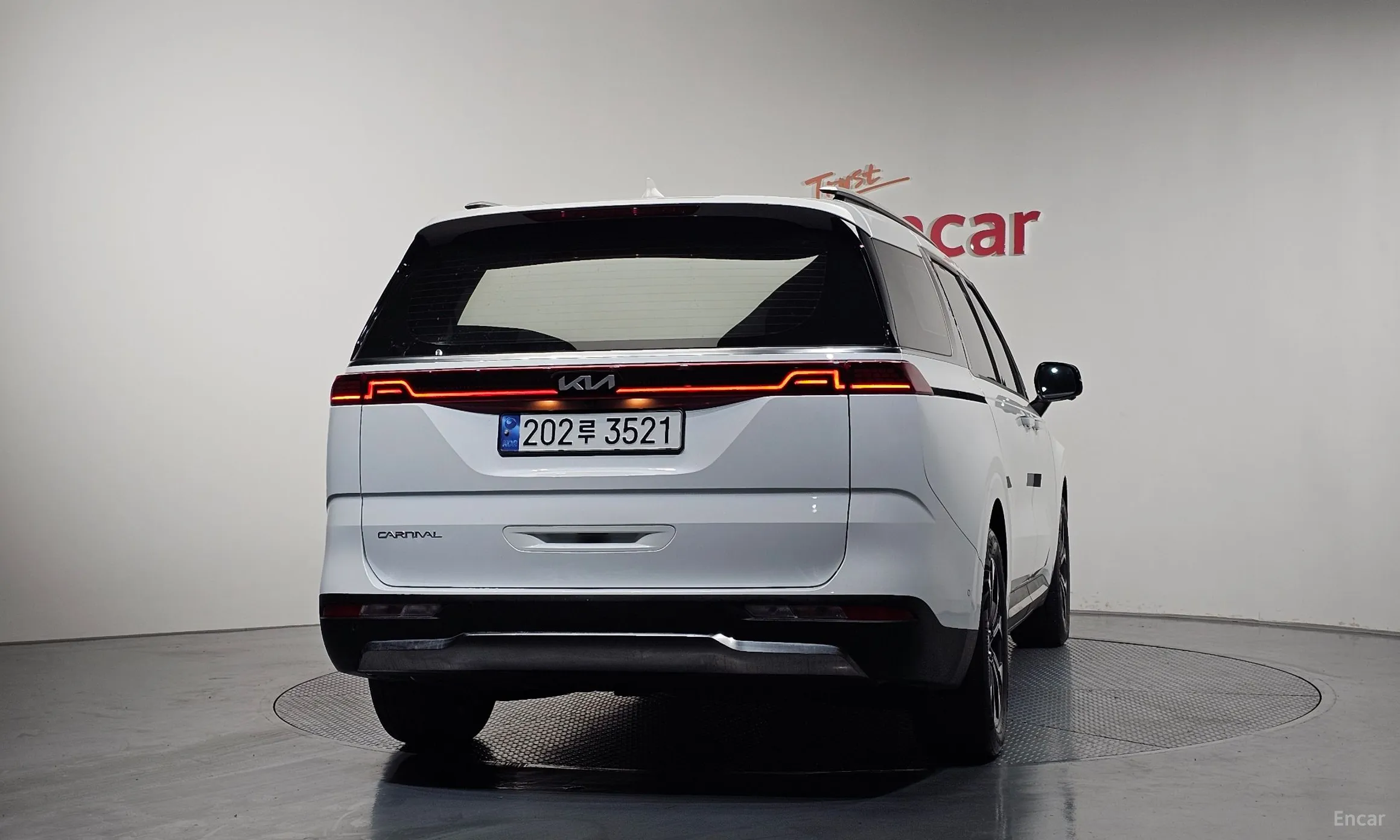 Kia Carnival Gen 4 превью 4