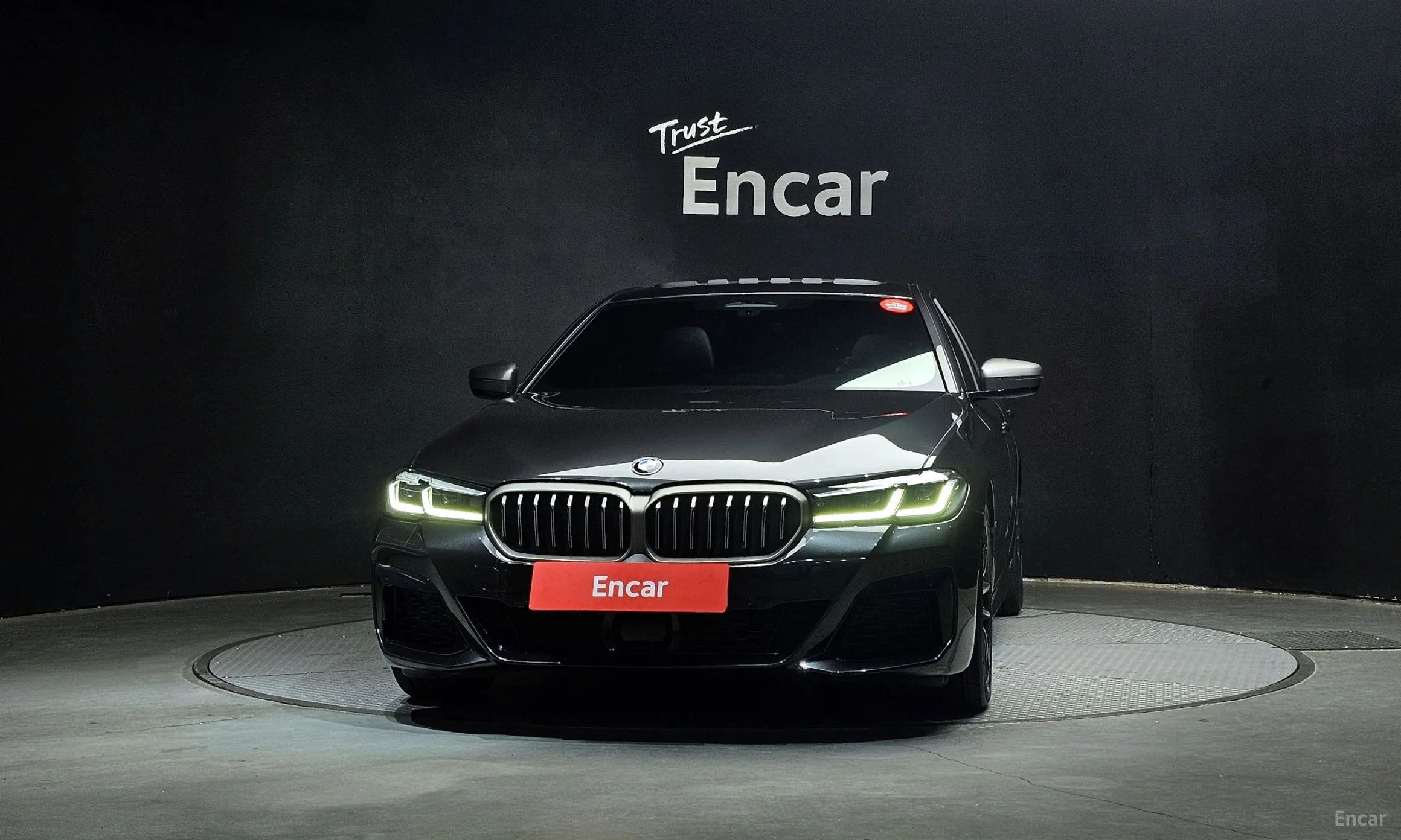 BMW 5 Series (G30) превью 3