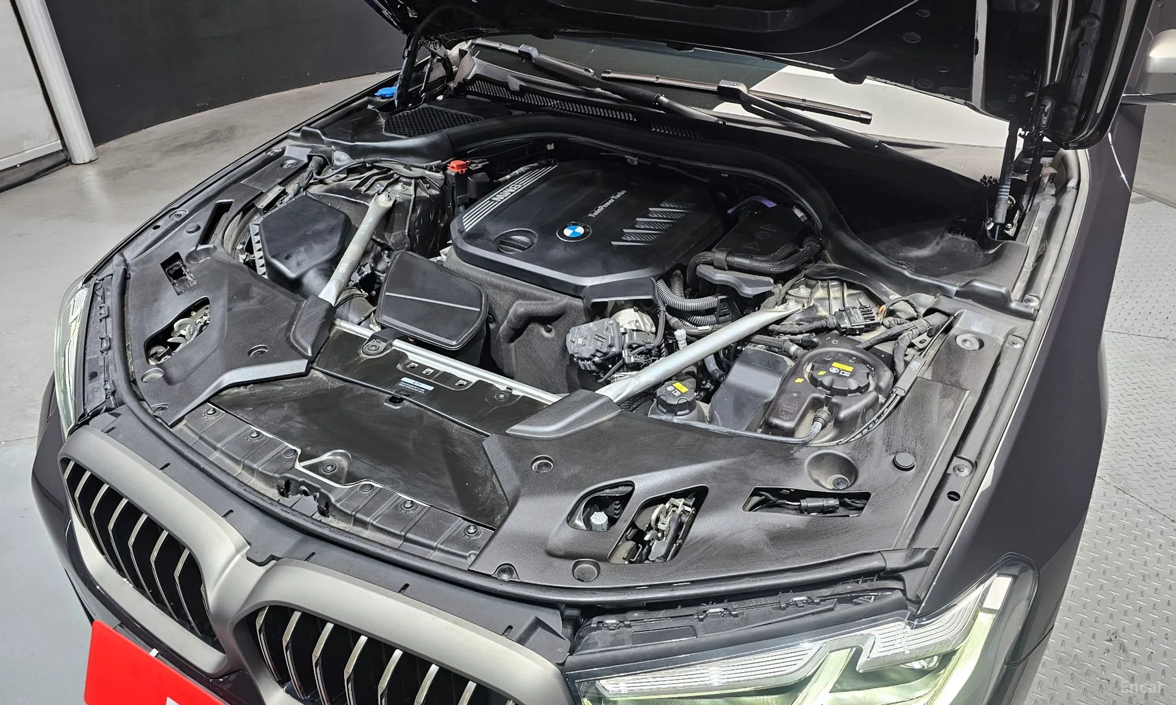 BMW 5 Series (G30) превью 6