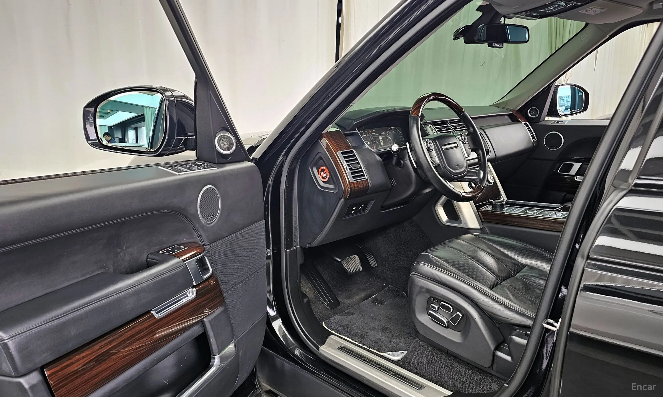 Land Rover Range Rover 4th Generation превью 10