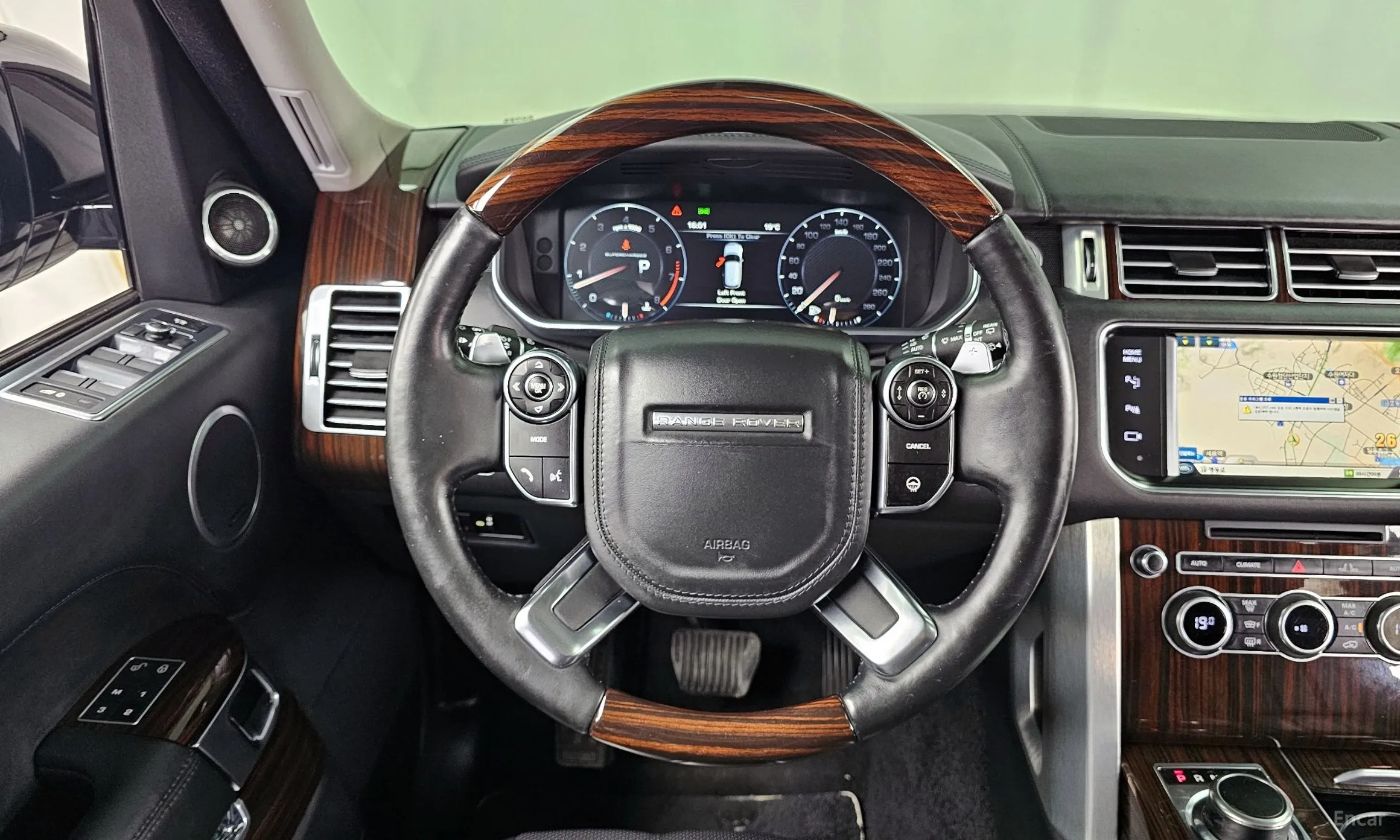Land Rover Range Rover 4th Generation превью 13