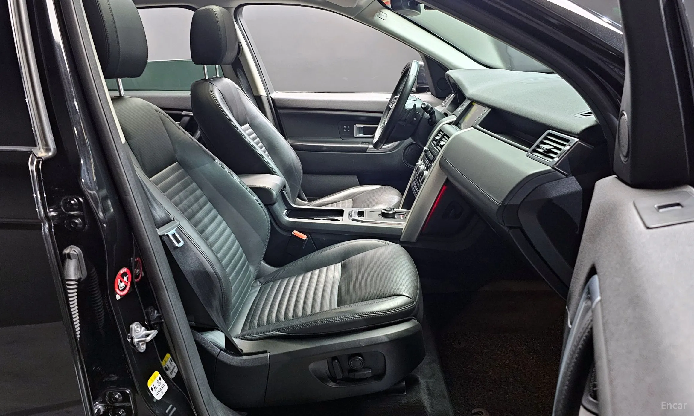 Land Rover Discovery Sports превью 10