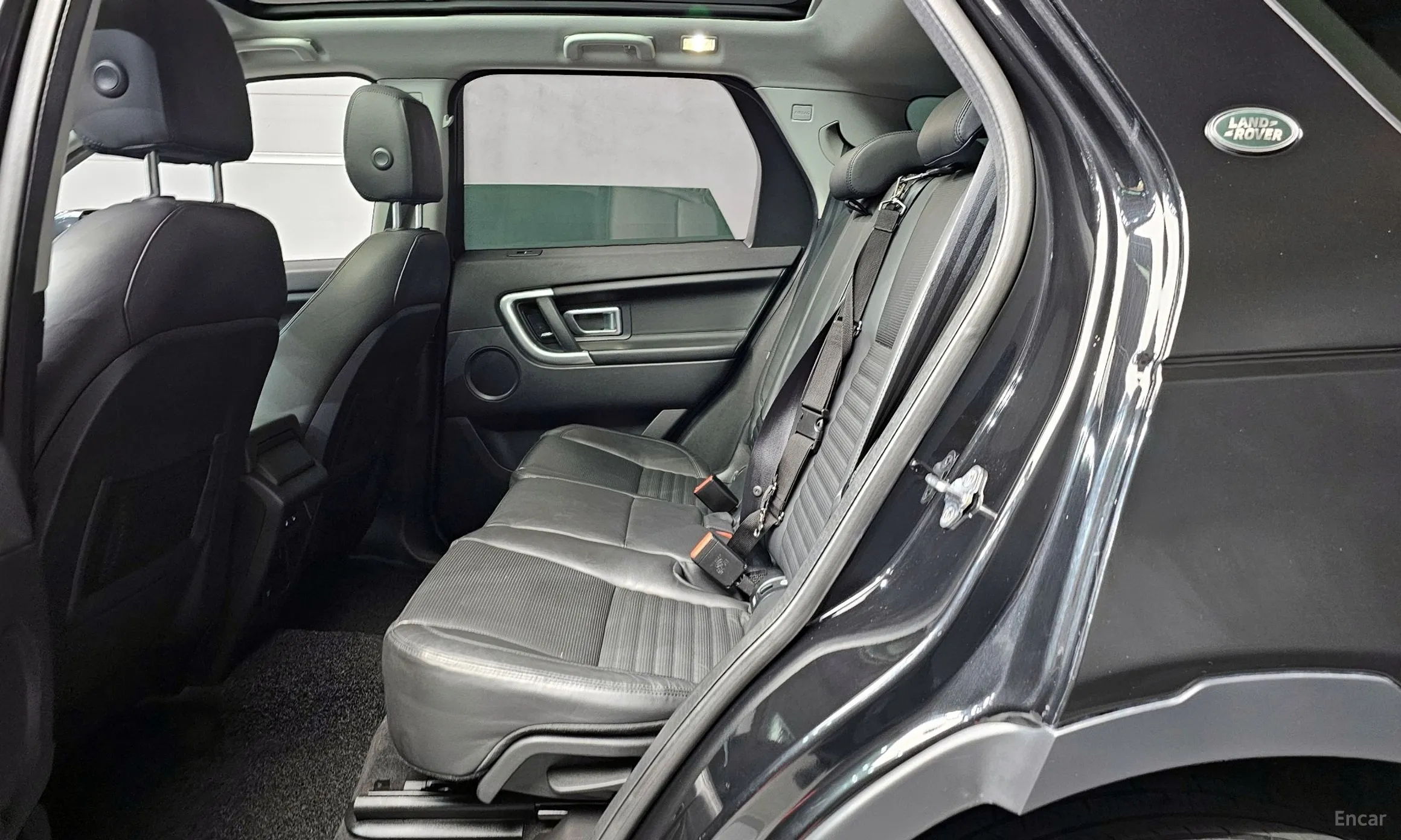 Land Rover Discovery Sports превью 12
