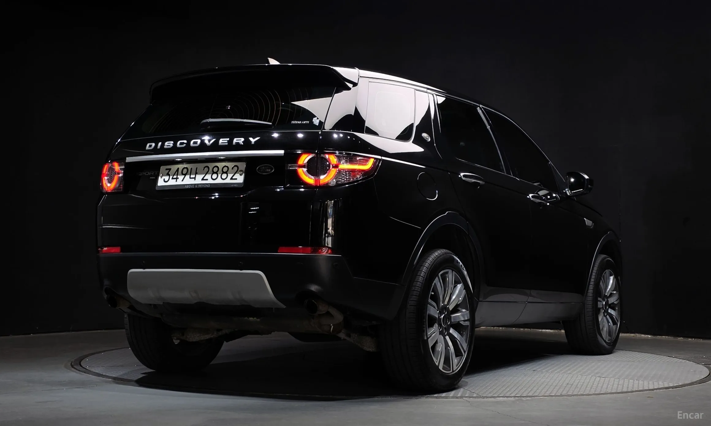 Land Rover Discovery Sports превью 2
