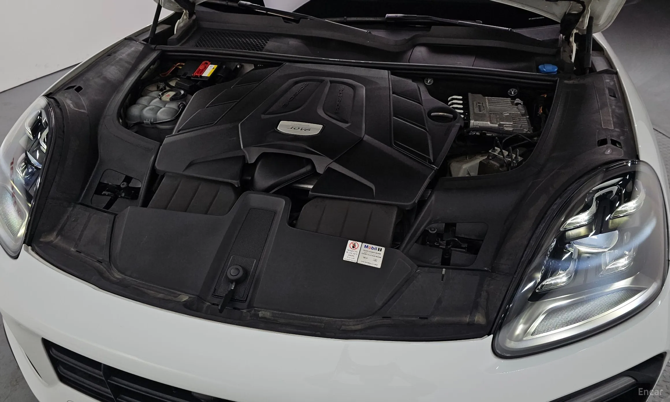 Porsche Cayenne (PO536) превью 6