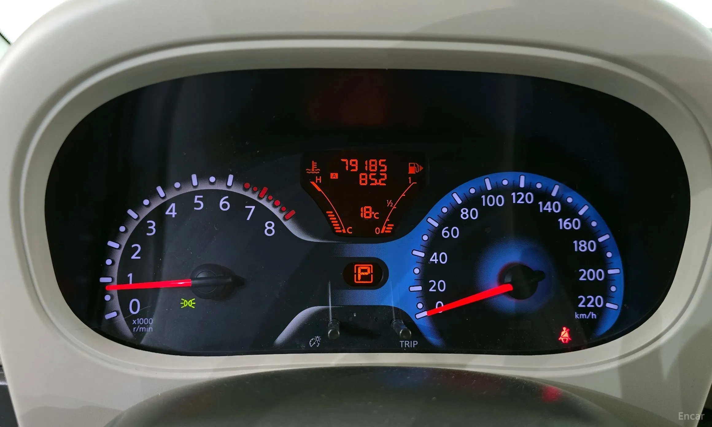 Nissan Cube превью 8