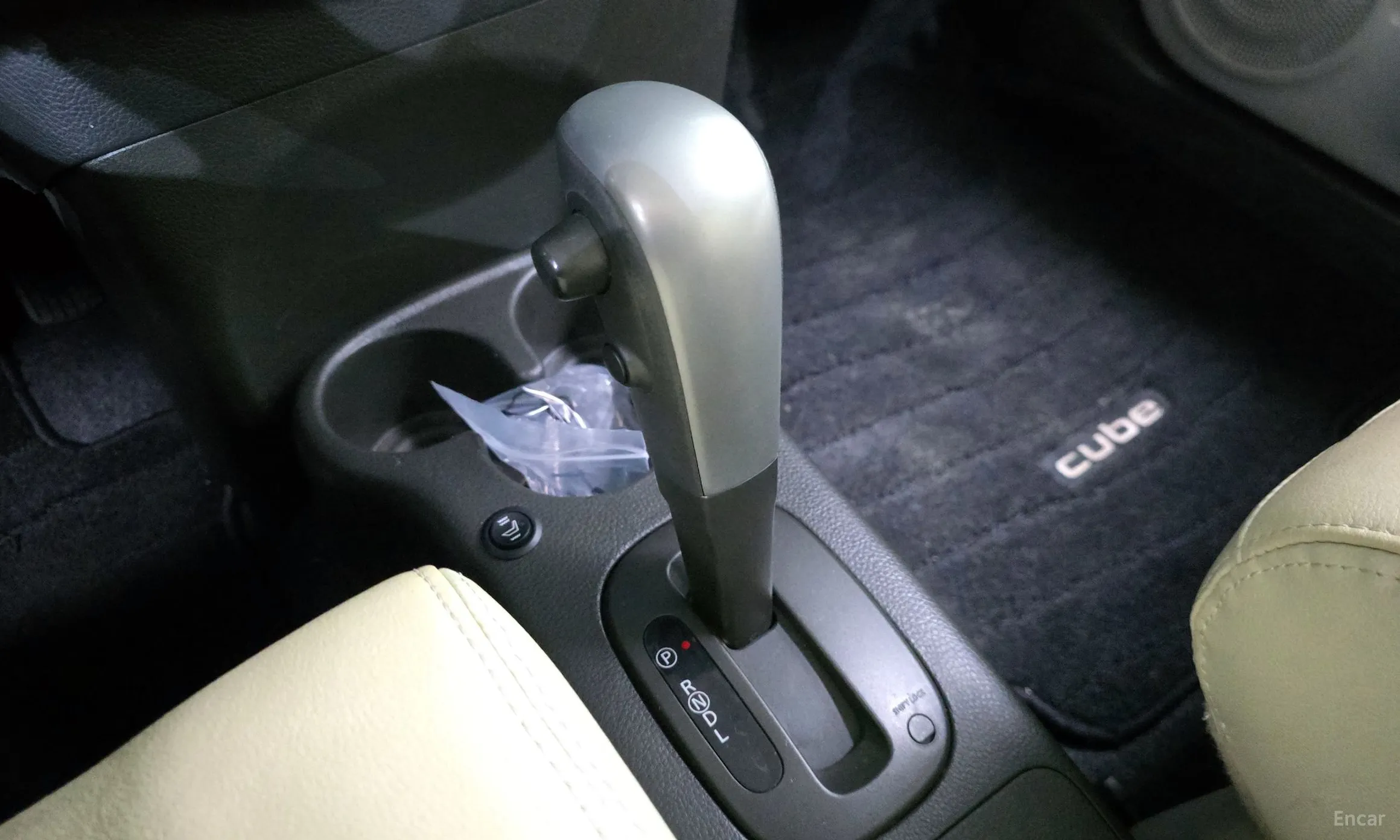 Nissan Cube превью 9