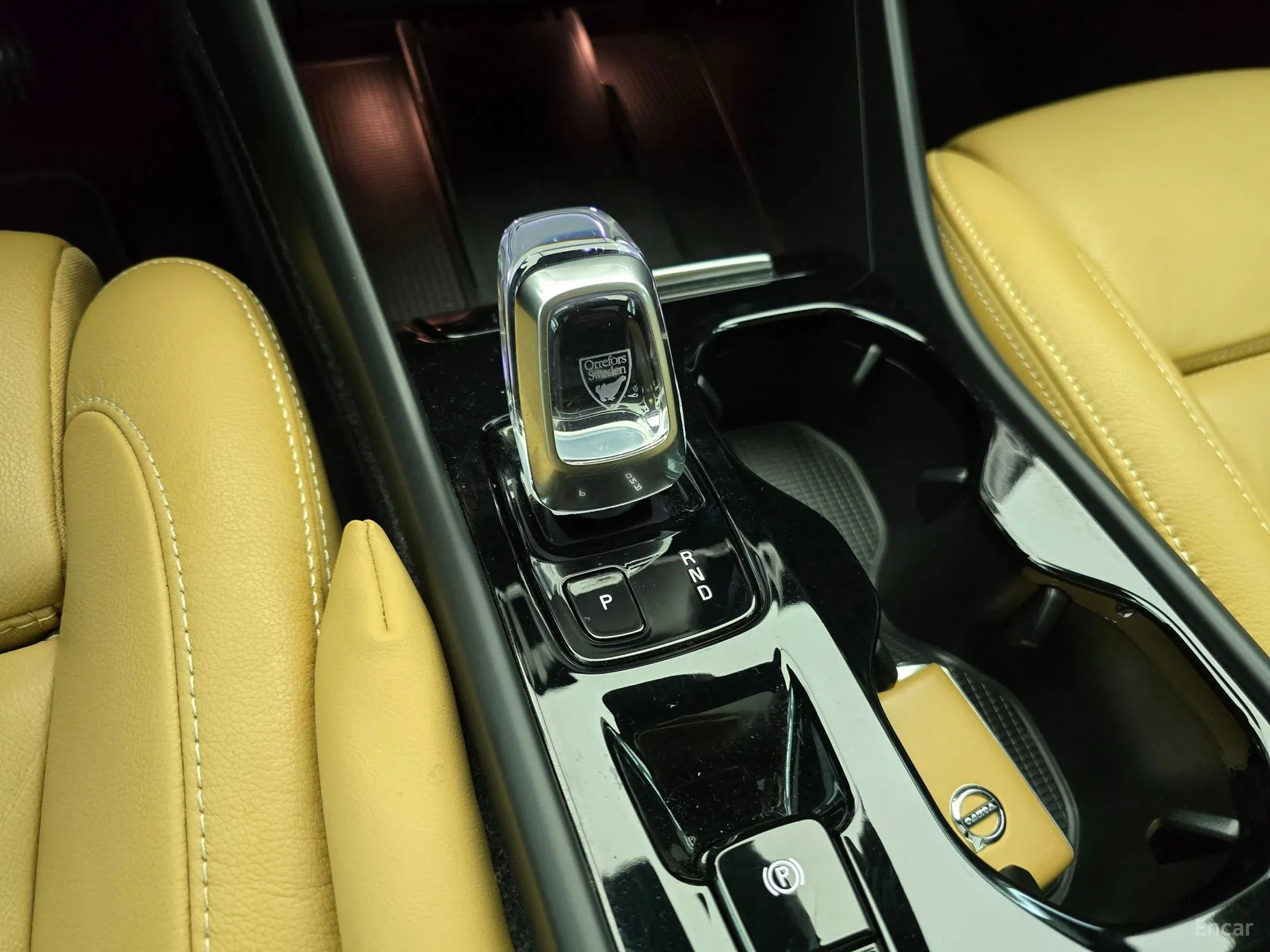 Volvo XC40 превью 9