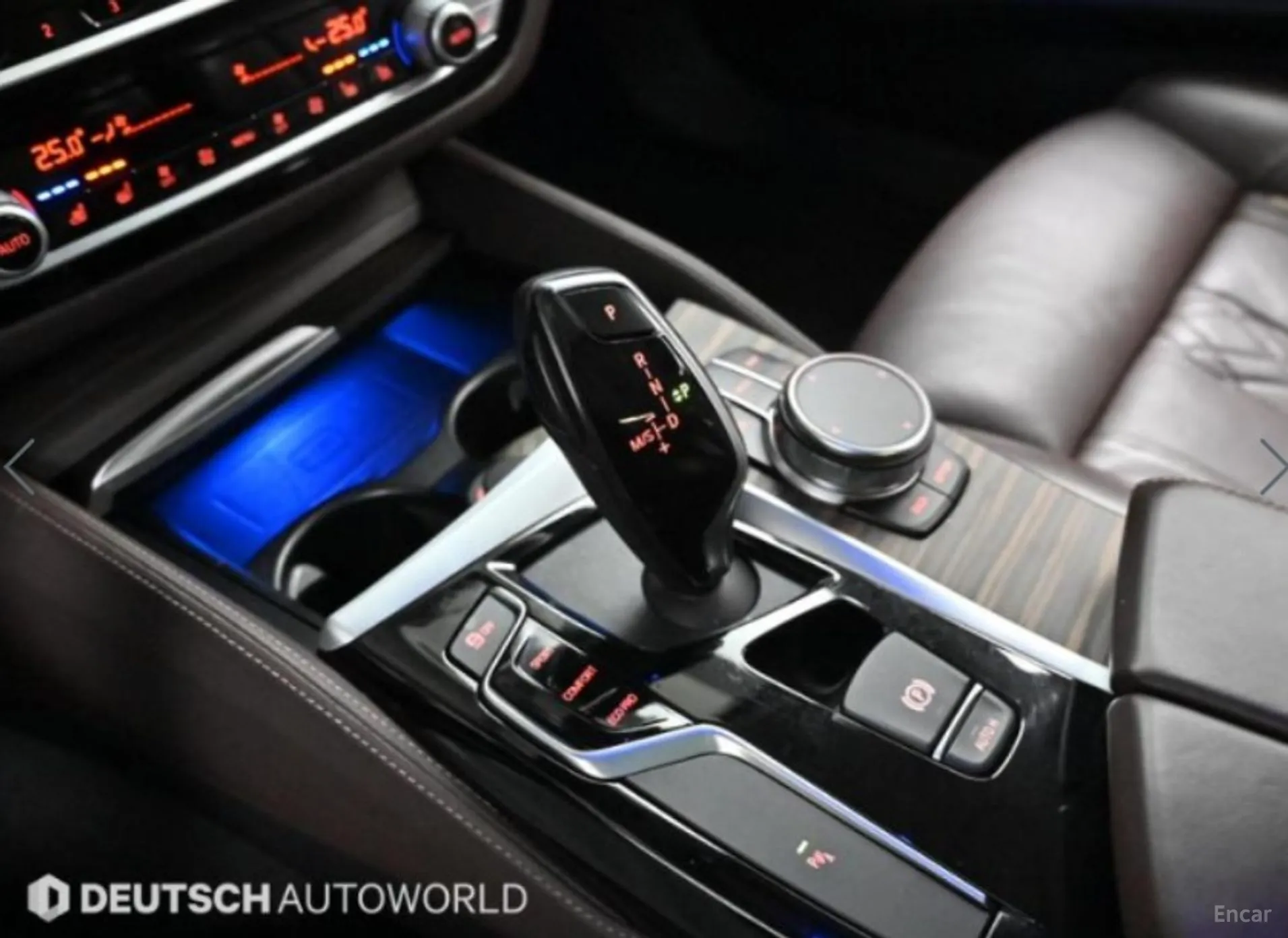 BMW 5 Series (G30) превью 8