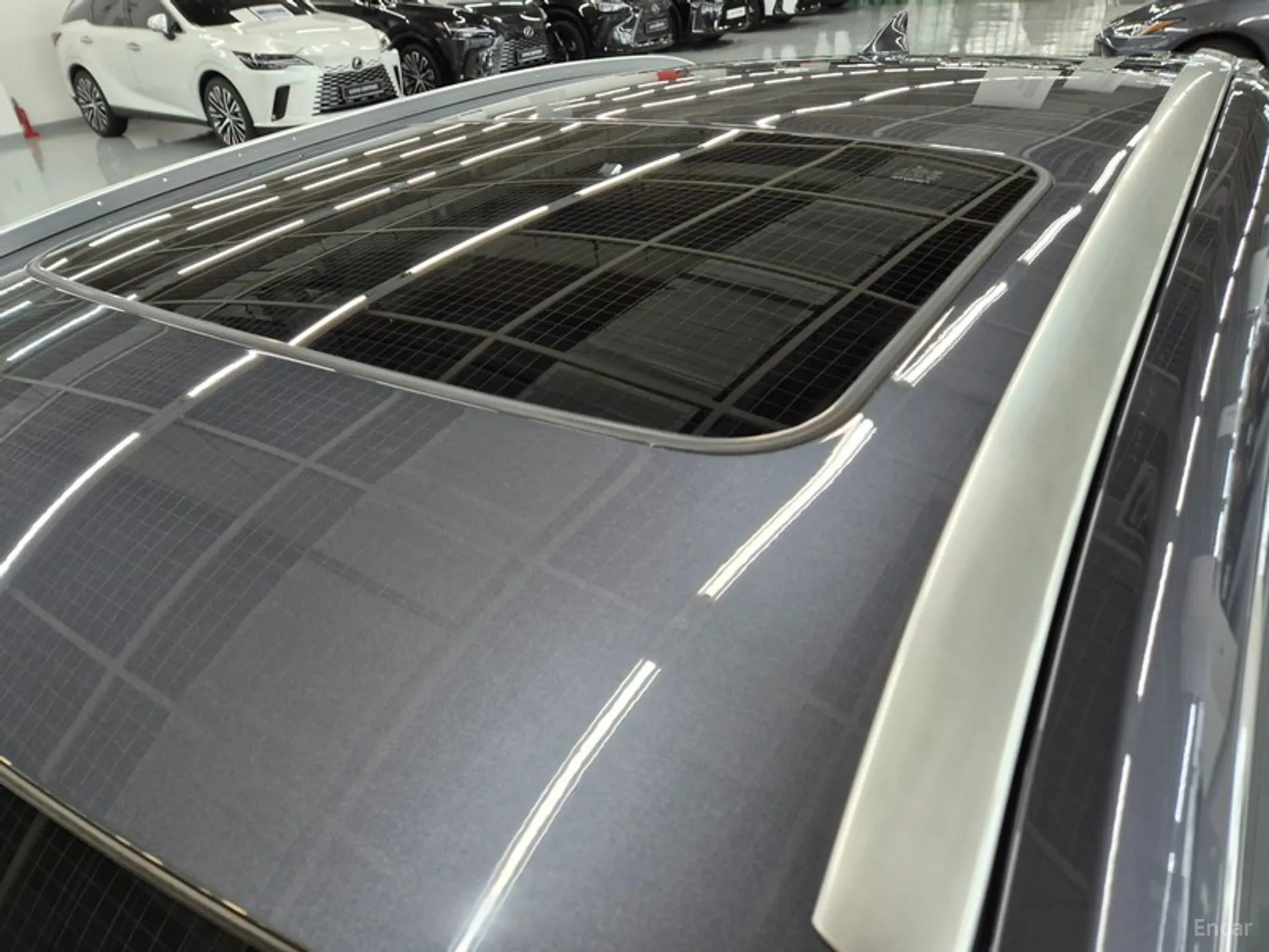 Lexus UX300h превью 20