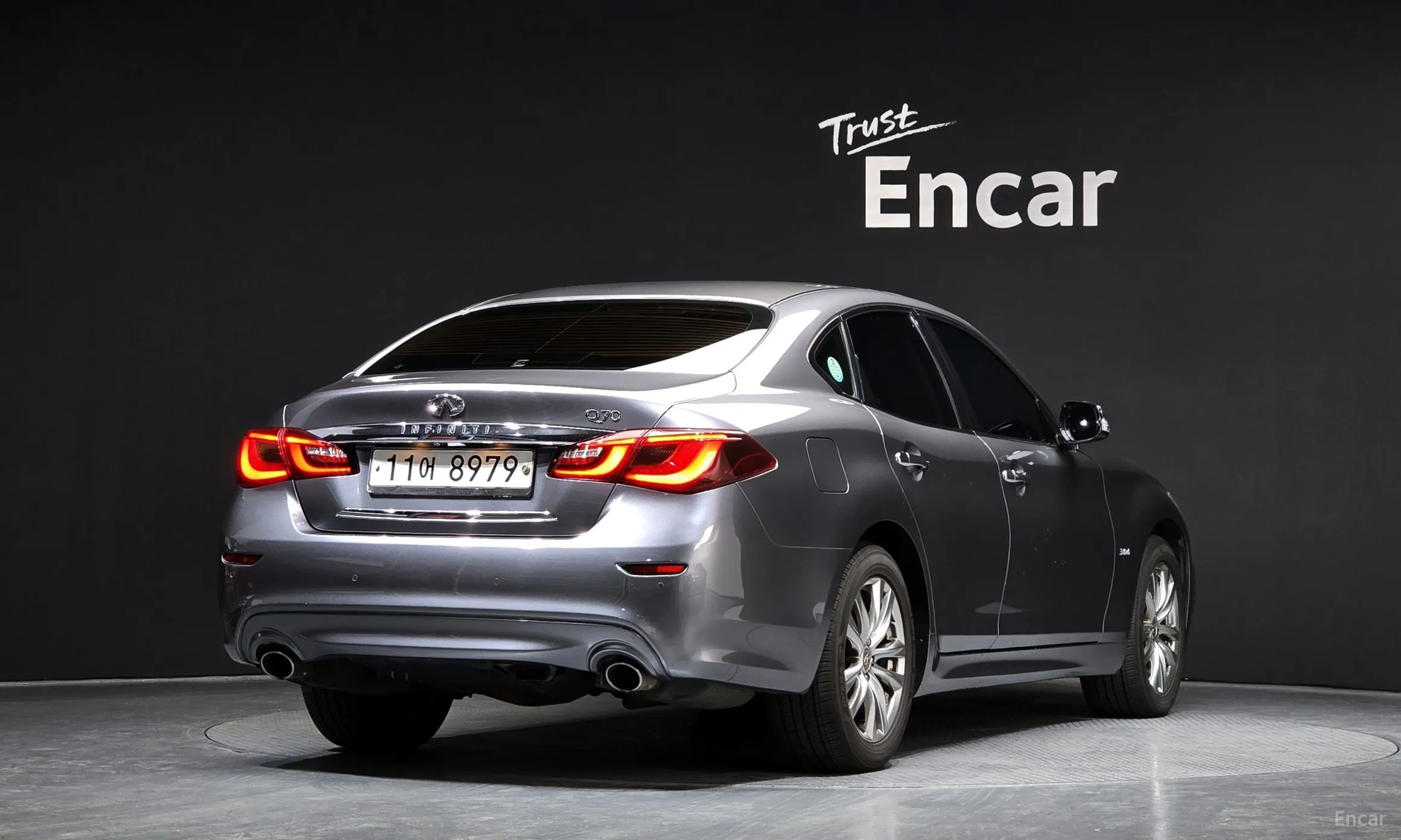 Infiniti Q70