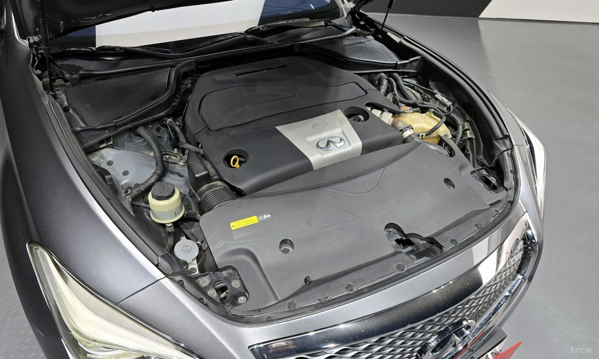 Infiniti Q70 превью 6