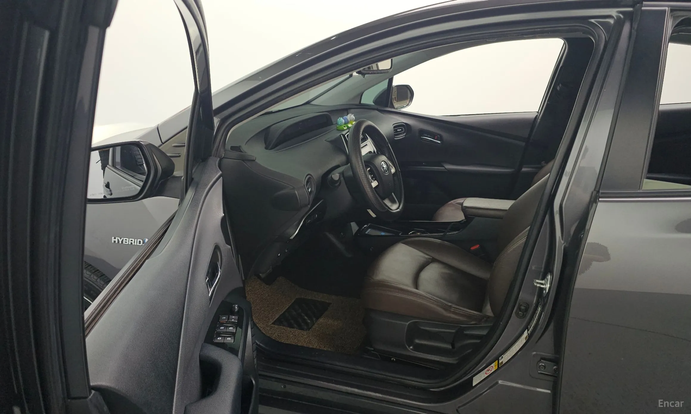 Toyota Prius 4th Generation превью 10