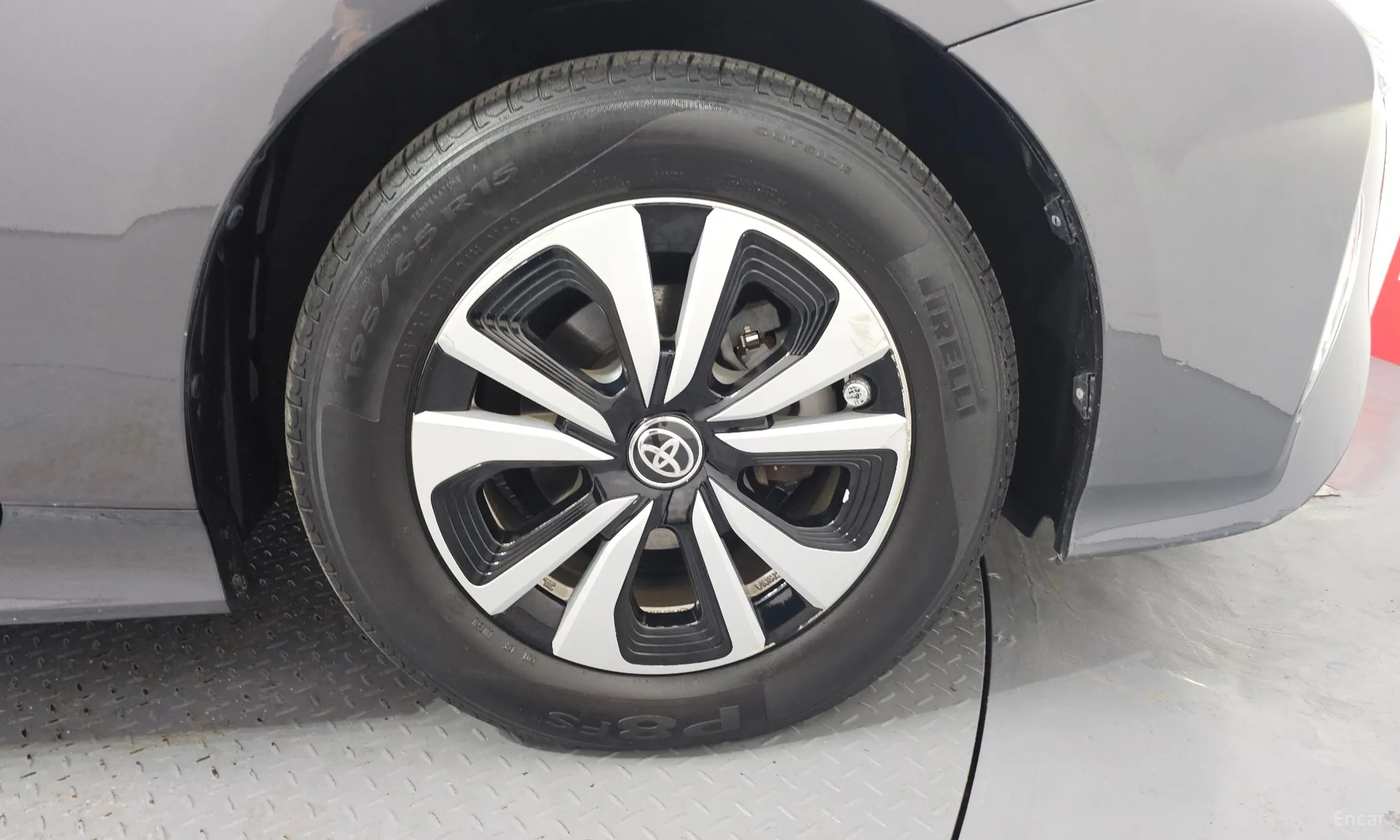 Toyota Prius 4th Generation превью 5