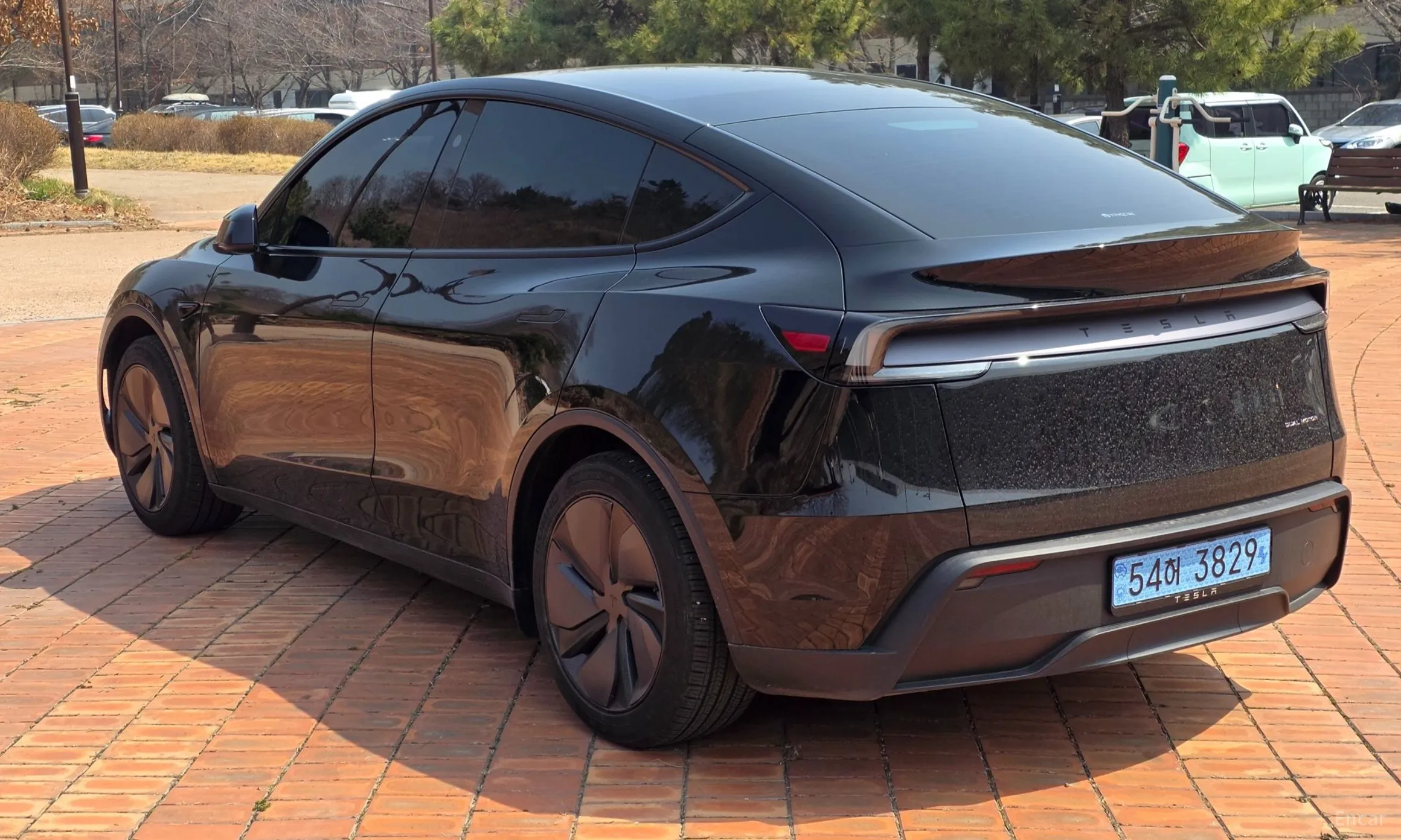 Tesla Model Y превью 5