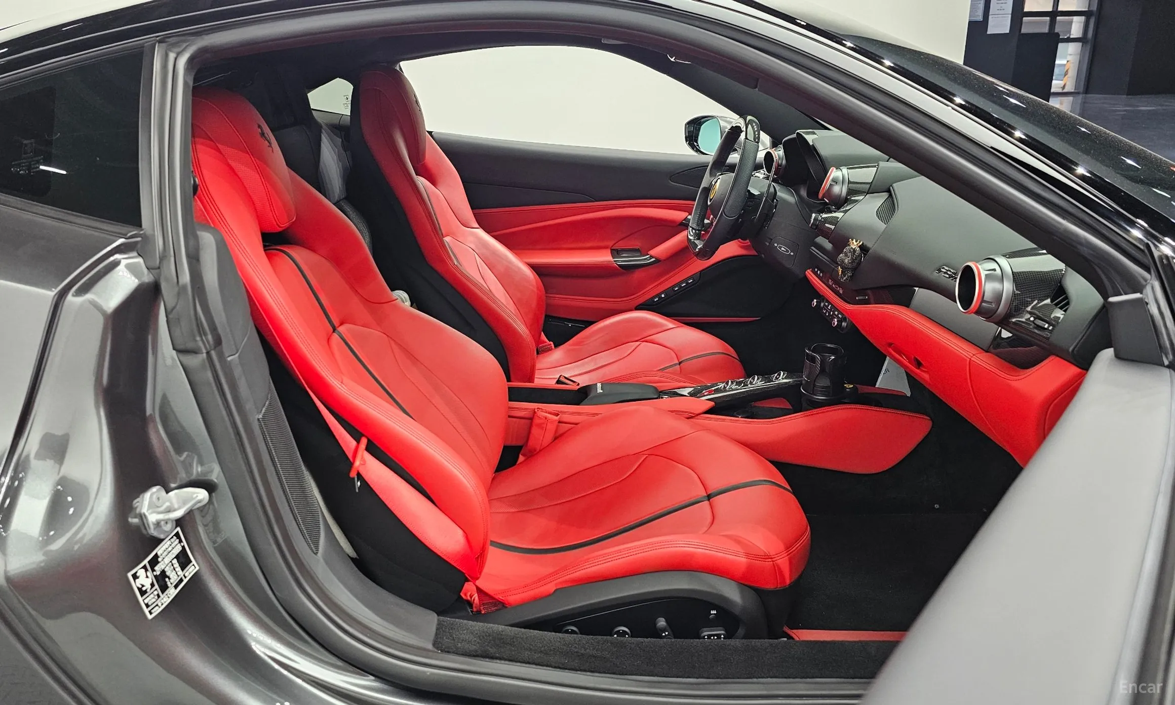 Ferrari F8 Tributo превью 11
