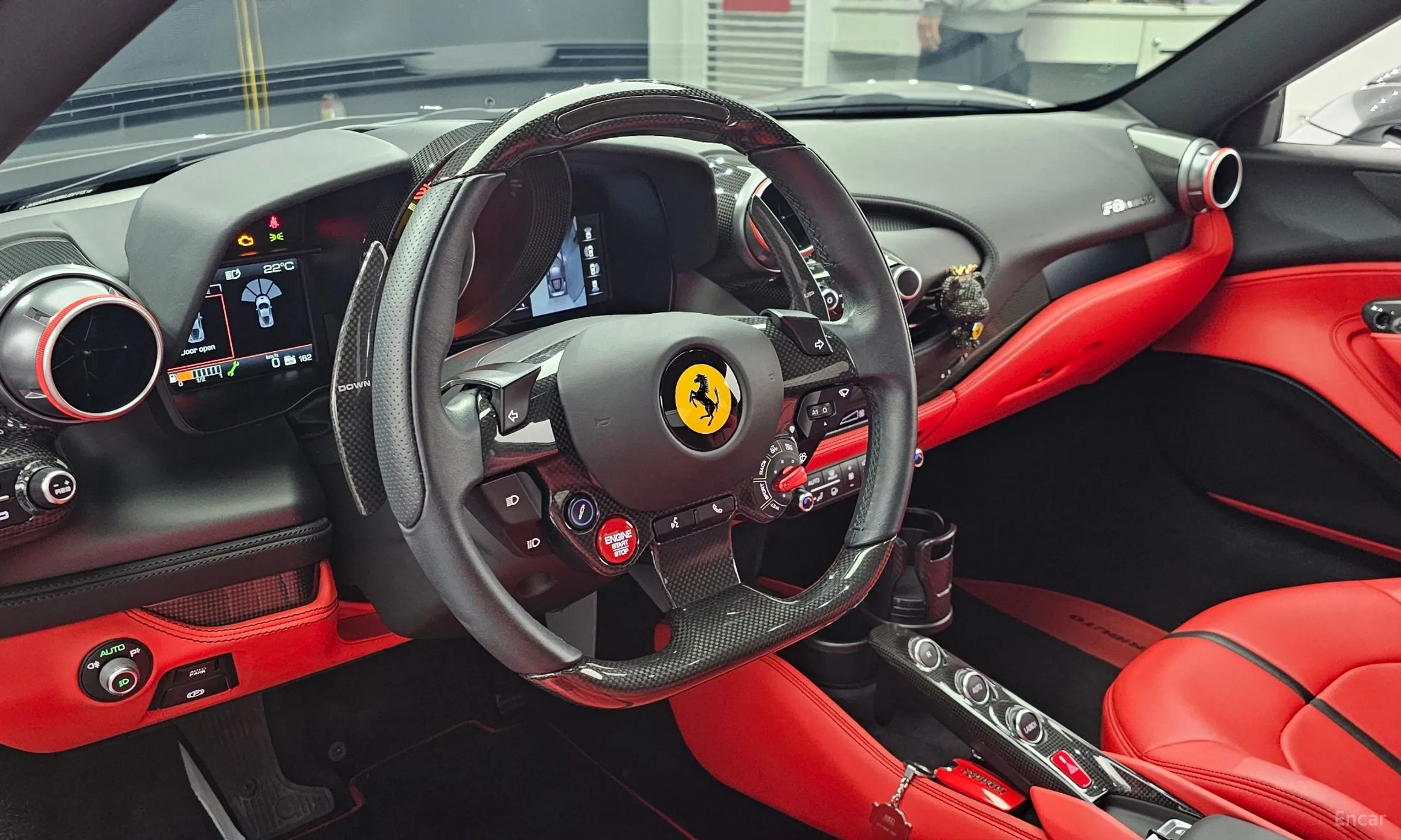 Ferrari F8 Tributo превью 13