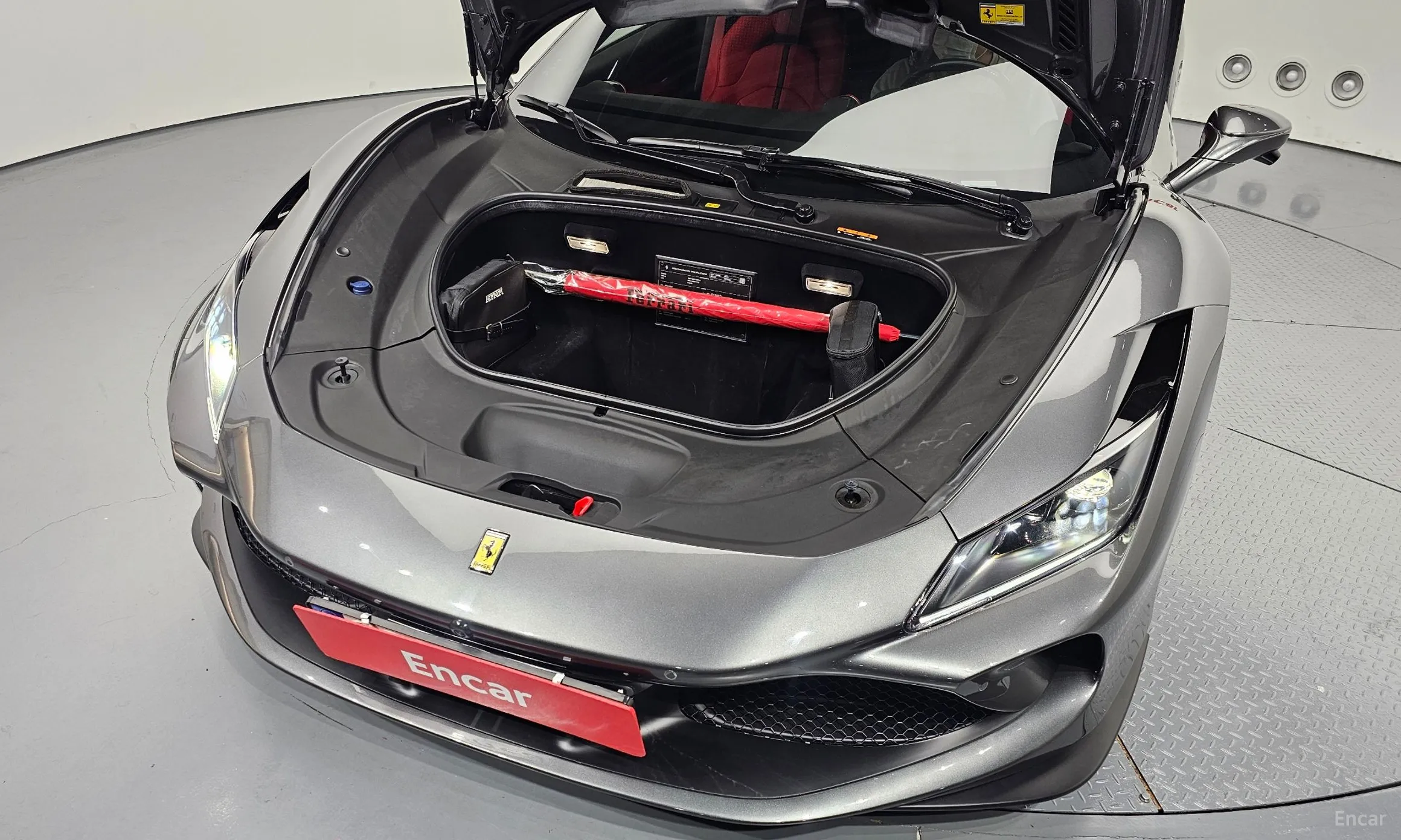 Ferrari F8 Tributo превью 20