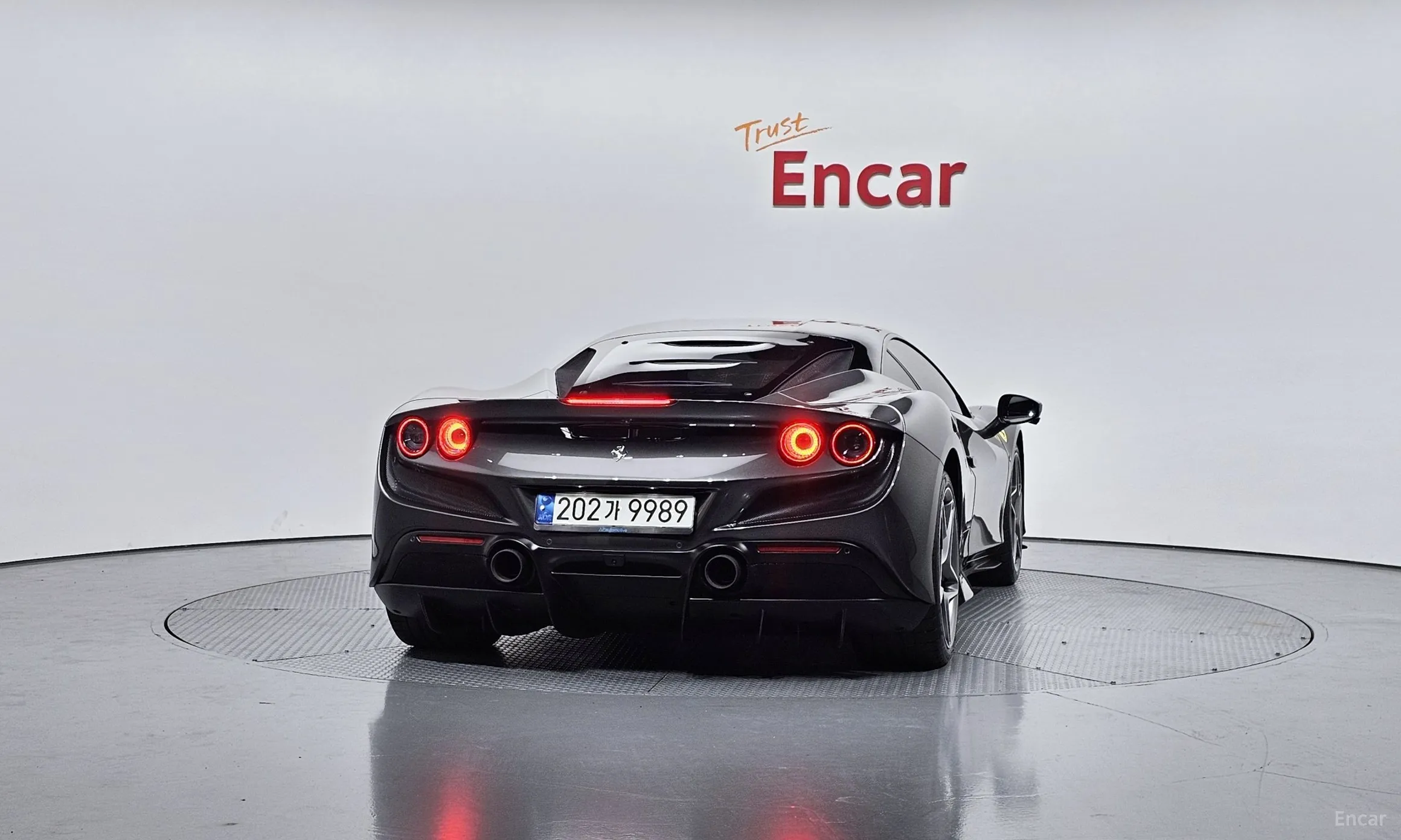 Ferrari F8 Tributo превью 4