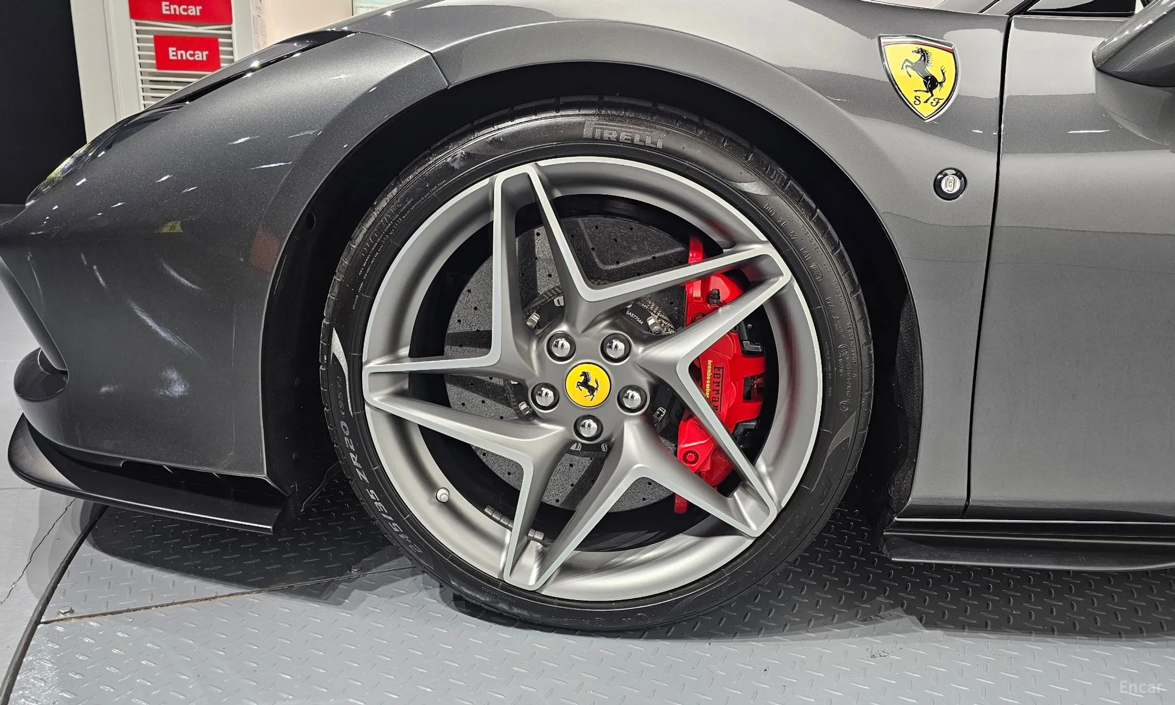 Ferrari F8 Tributo превью 5