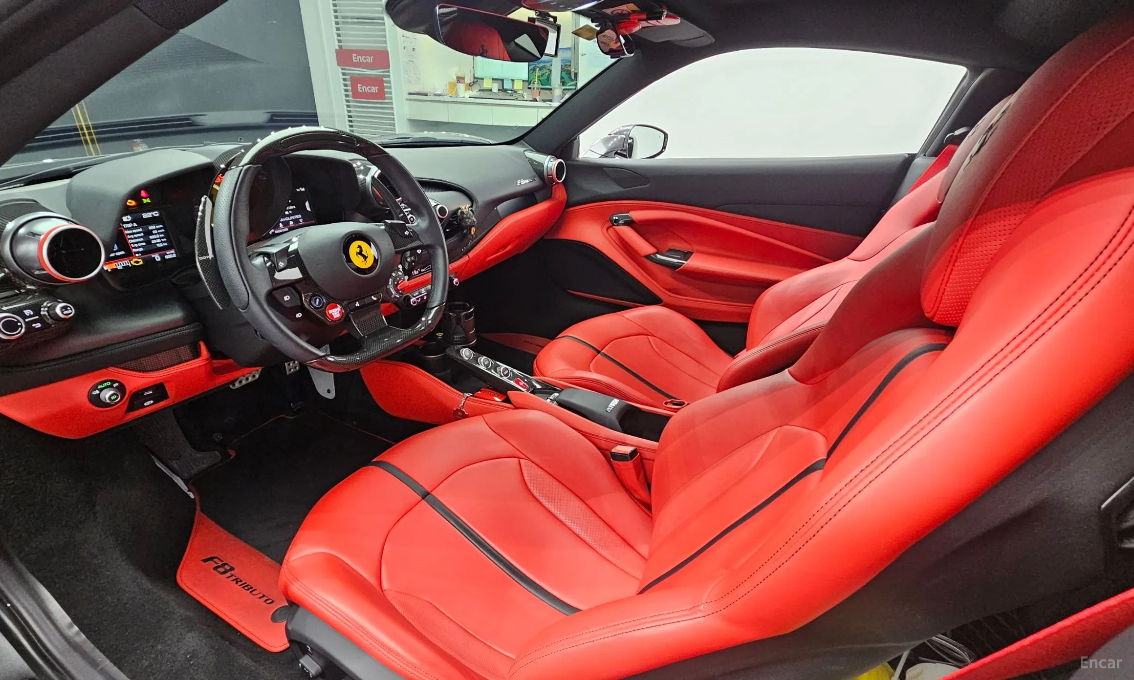 Ferrari F8 Tributo превью 7