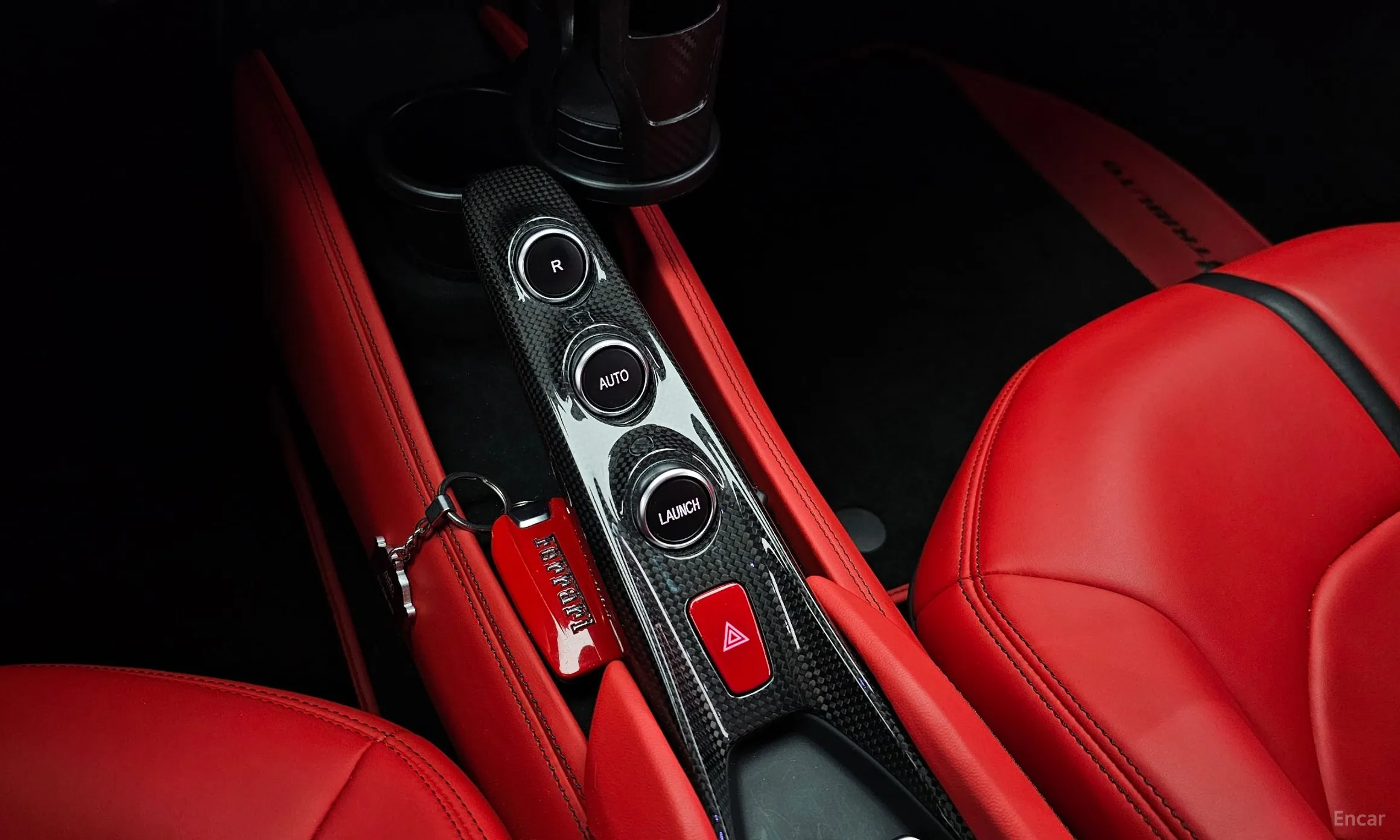 Ferrari F8 Tributo превью 9