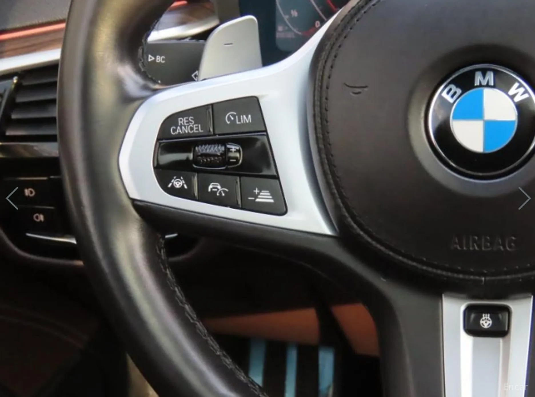 BMW 5 Series (G30) превью 12