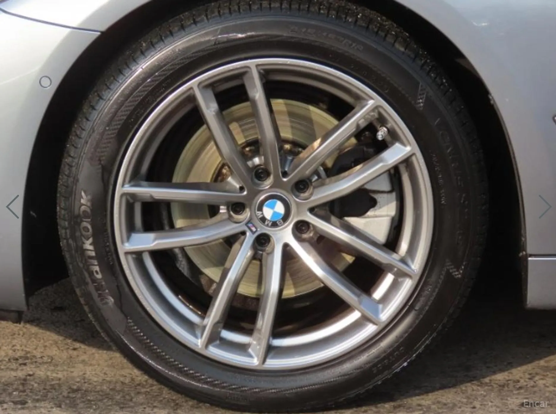 BMW 5 Series (G30) превью 20
