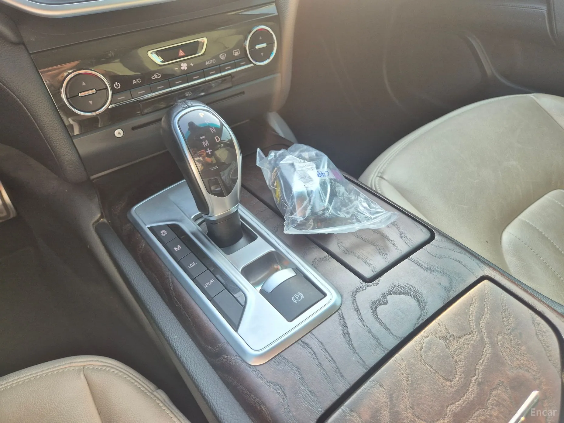 Maserati Ghibli превью 11
