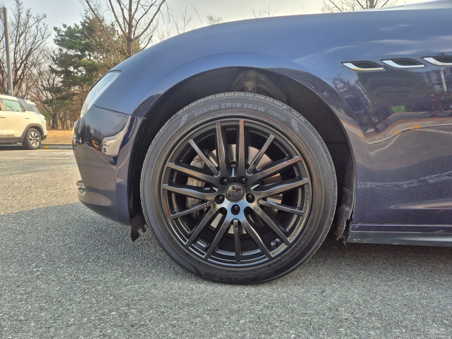Maserati Ghibli превью 20