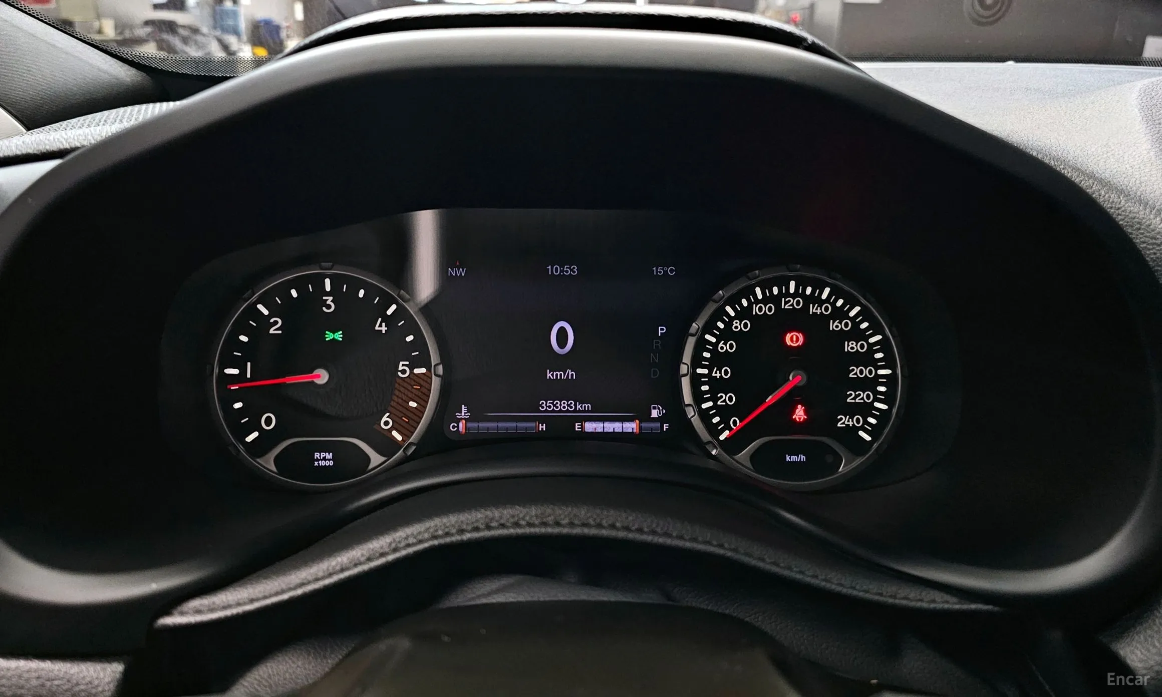 Jeep Renegade превью 8