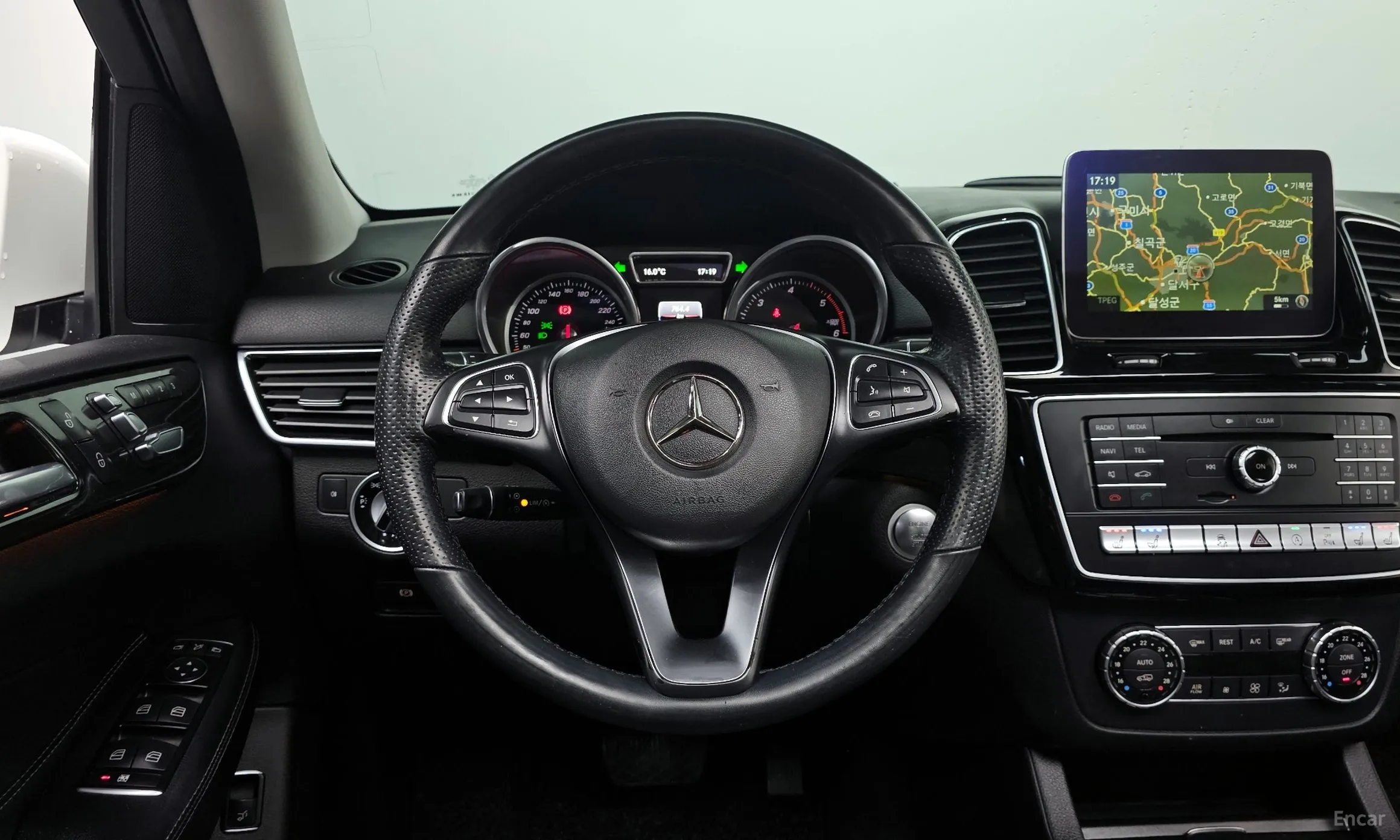 Mercedes Benz GLE-Class W166 превью 13