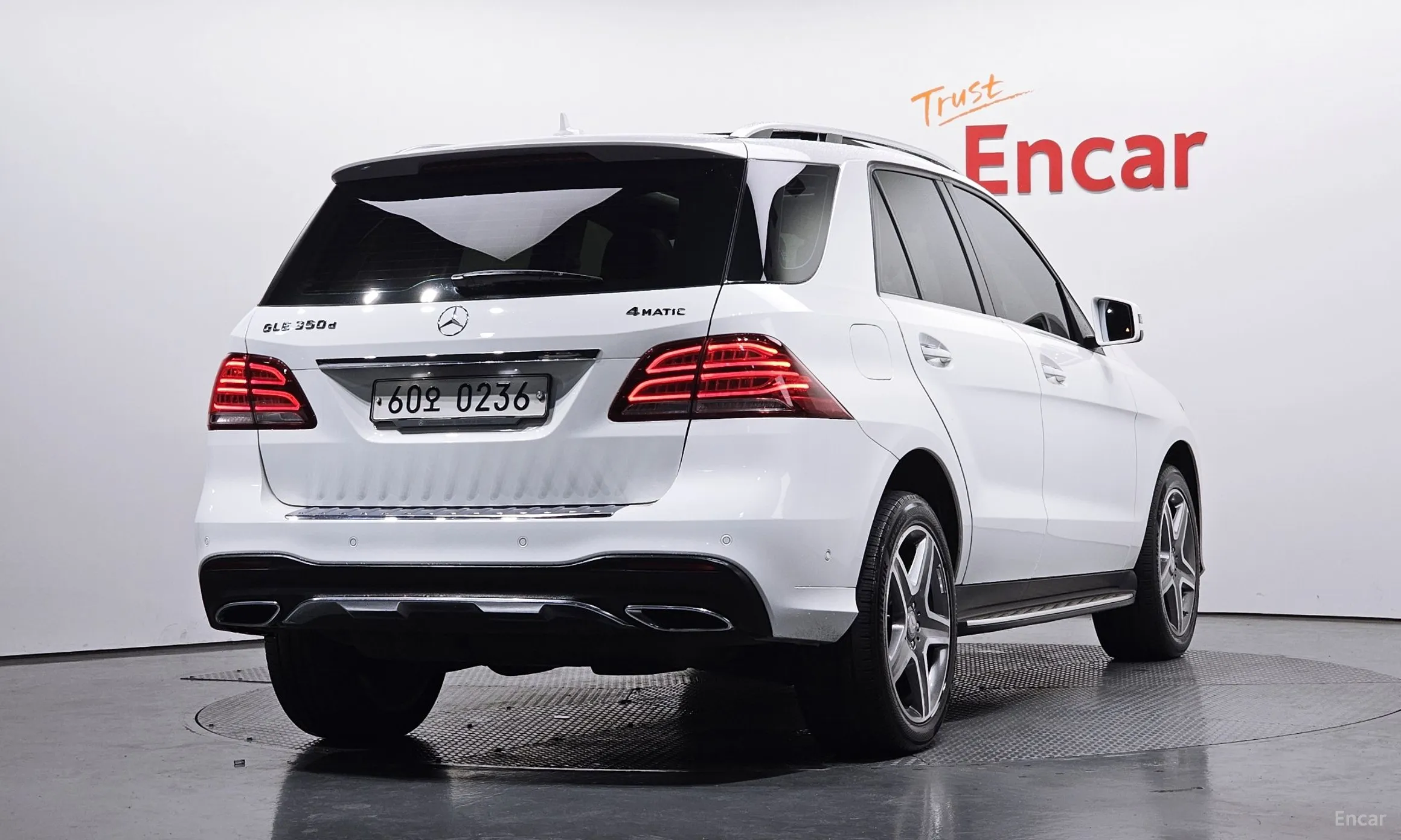 Mercedes Benz GLE-Class W166