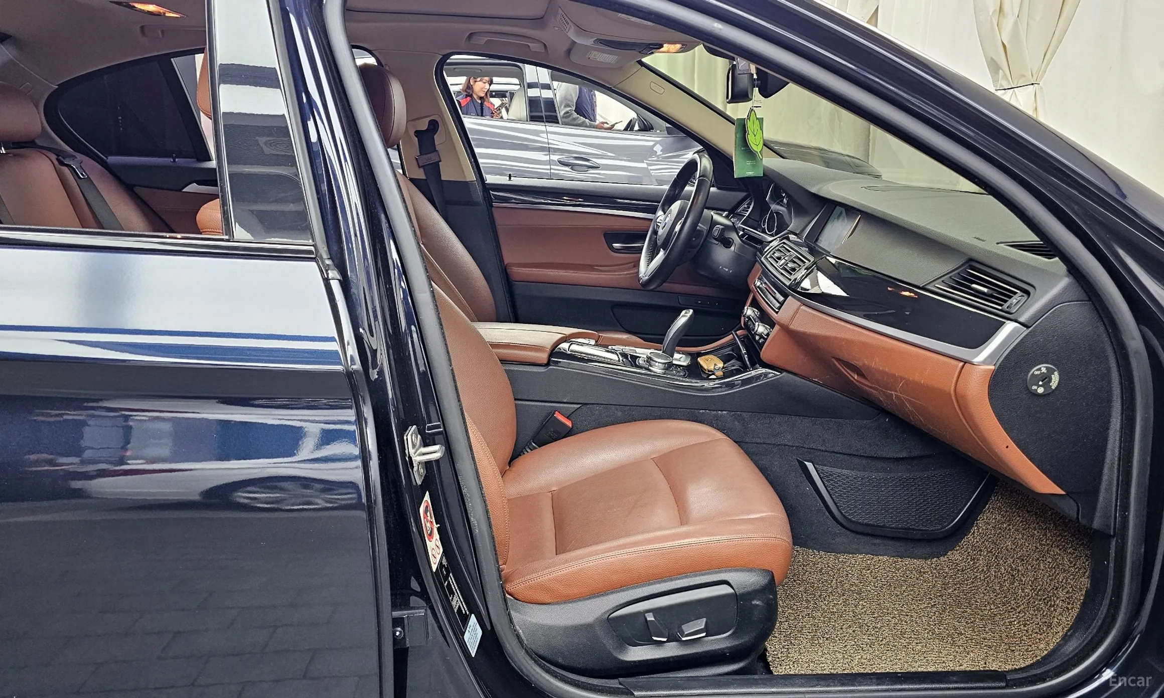 BMW 5 Series (F10) превью 11