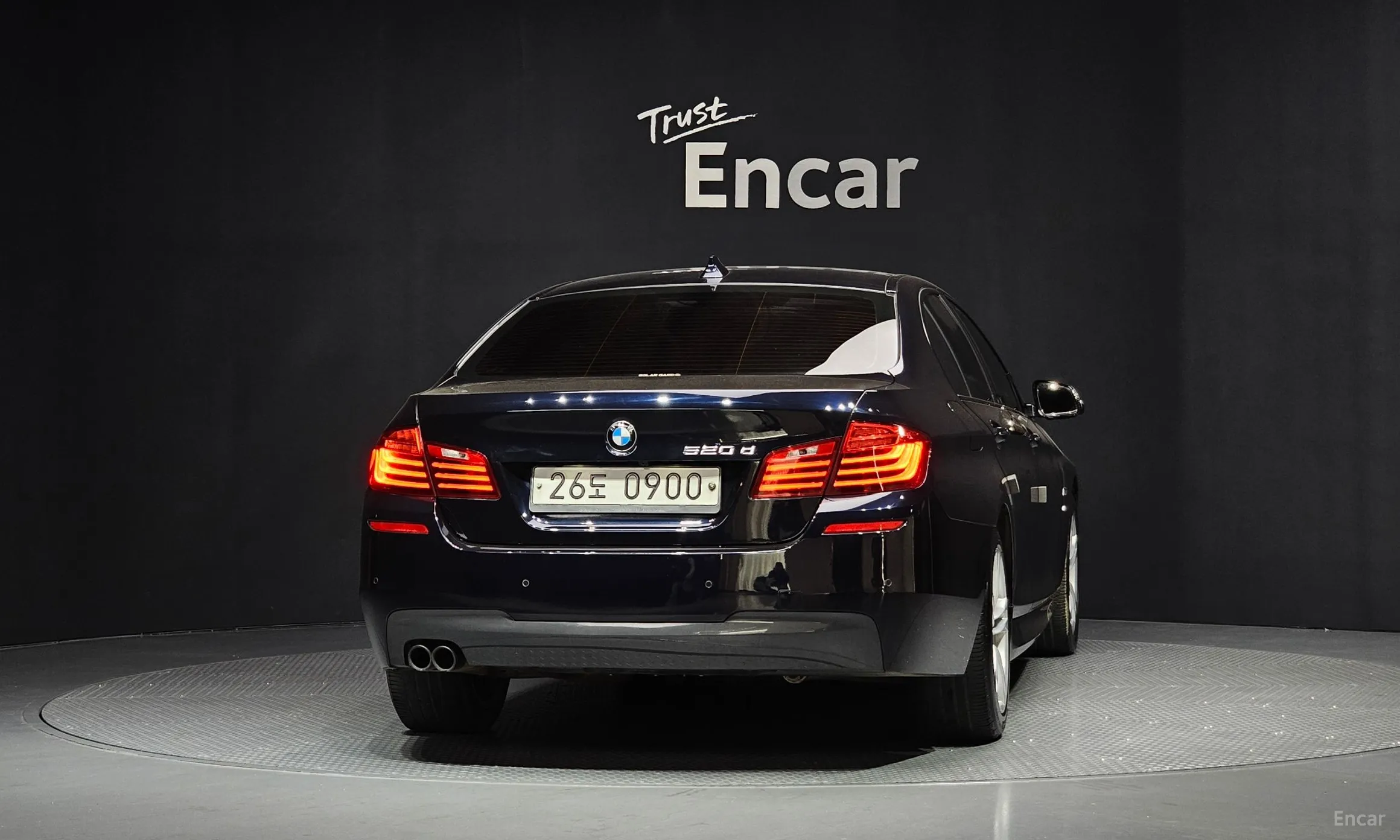 BMW 5 Series (F10) превью 4