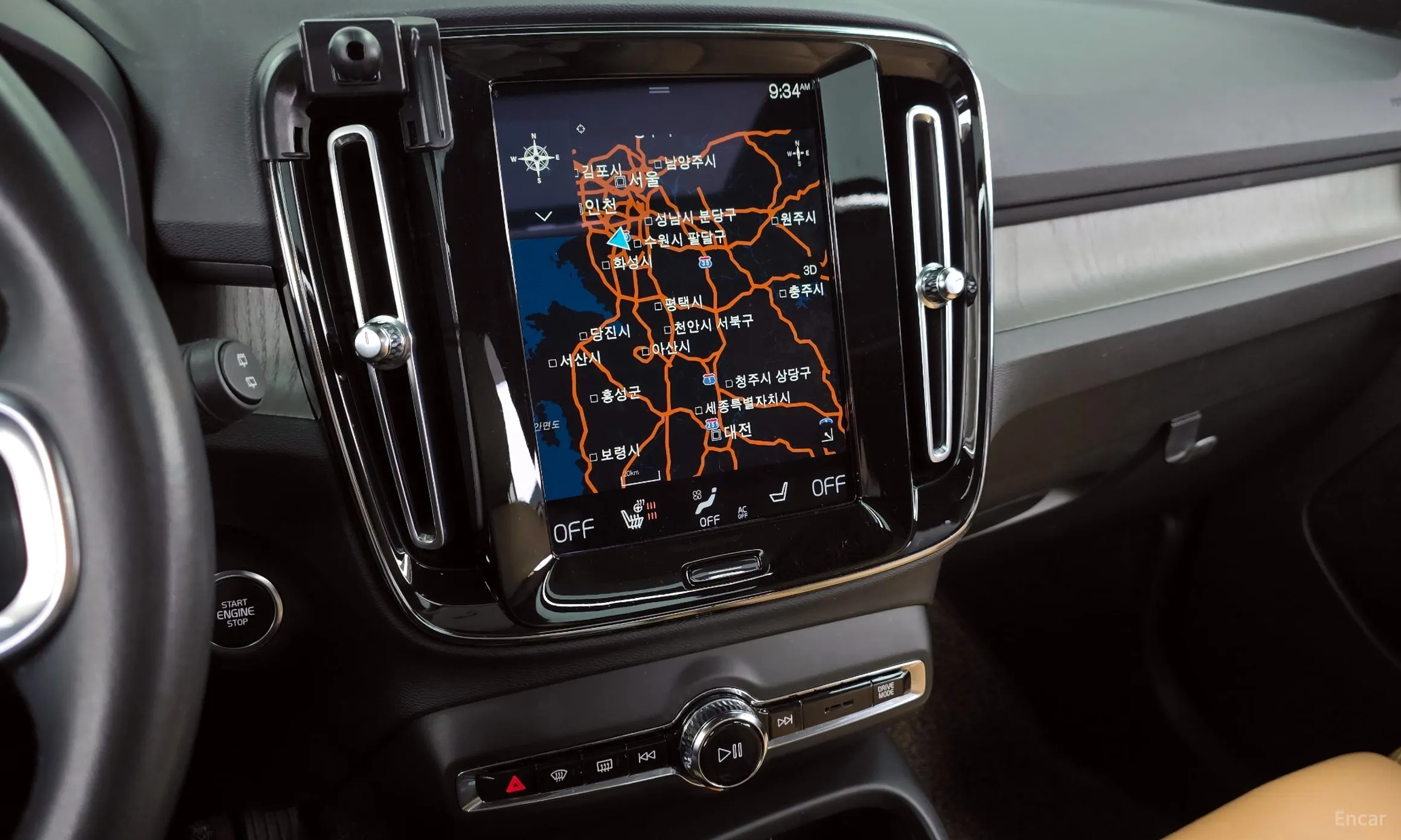 Volvo XC40 превью 14