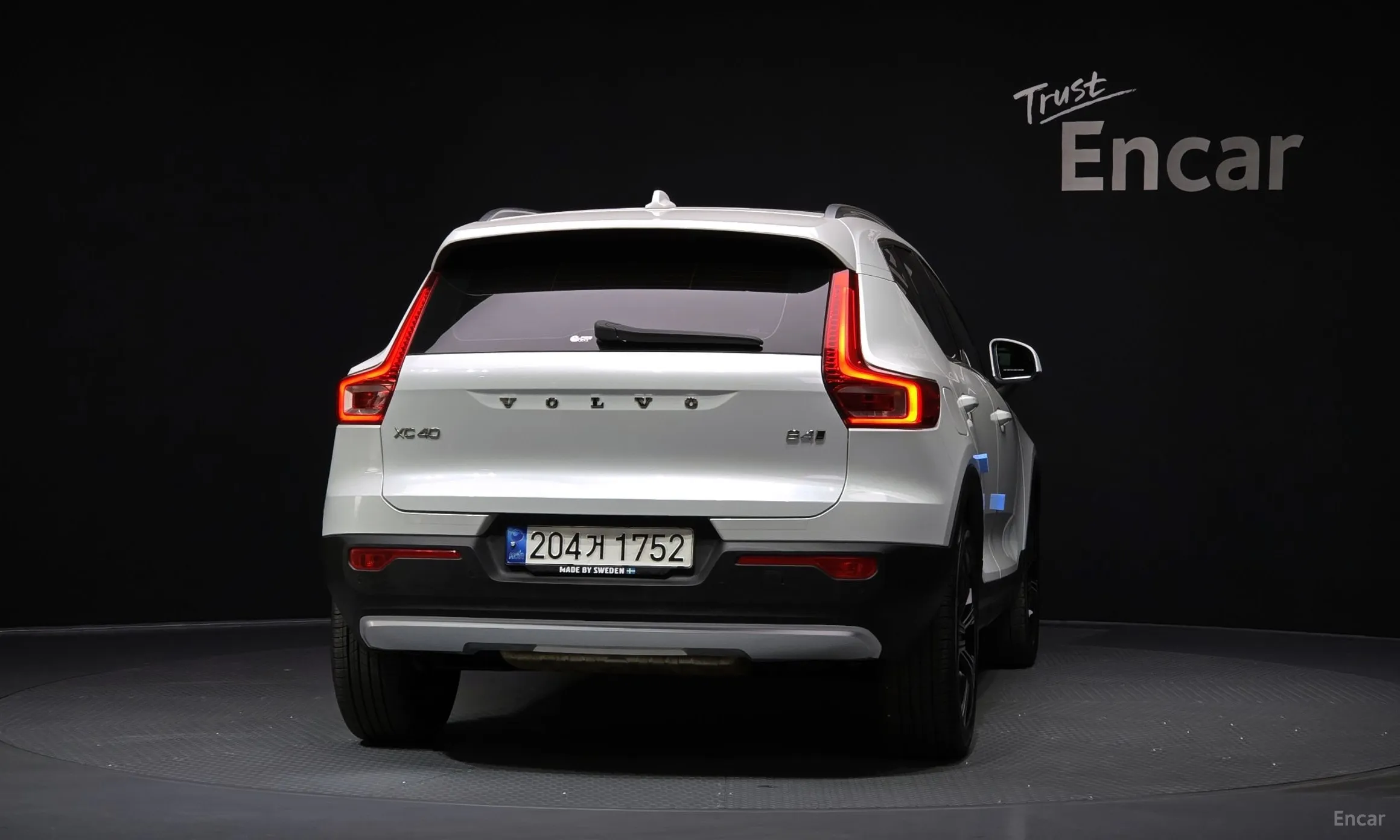Volvo XC40 превью 4