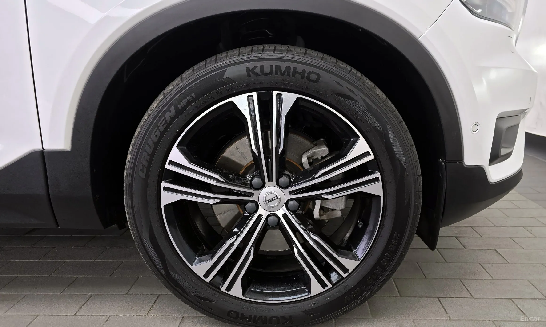 Volvo XC40 превью 5