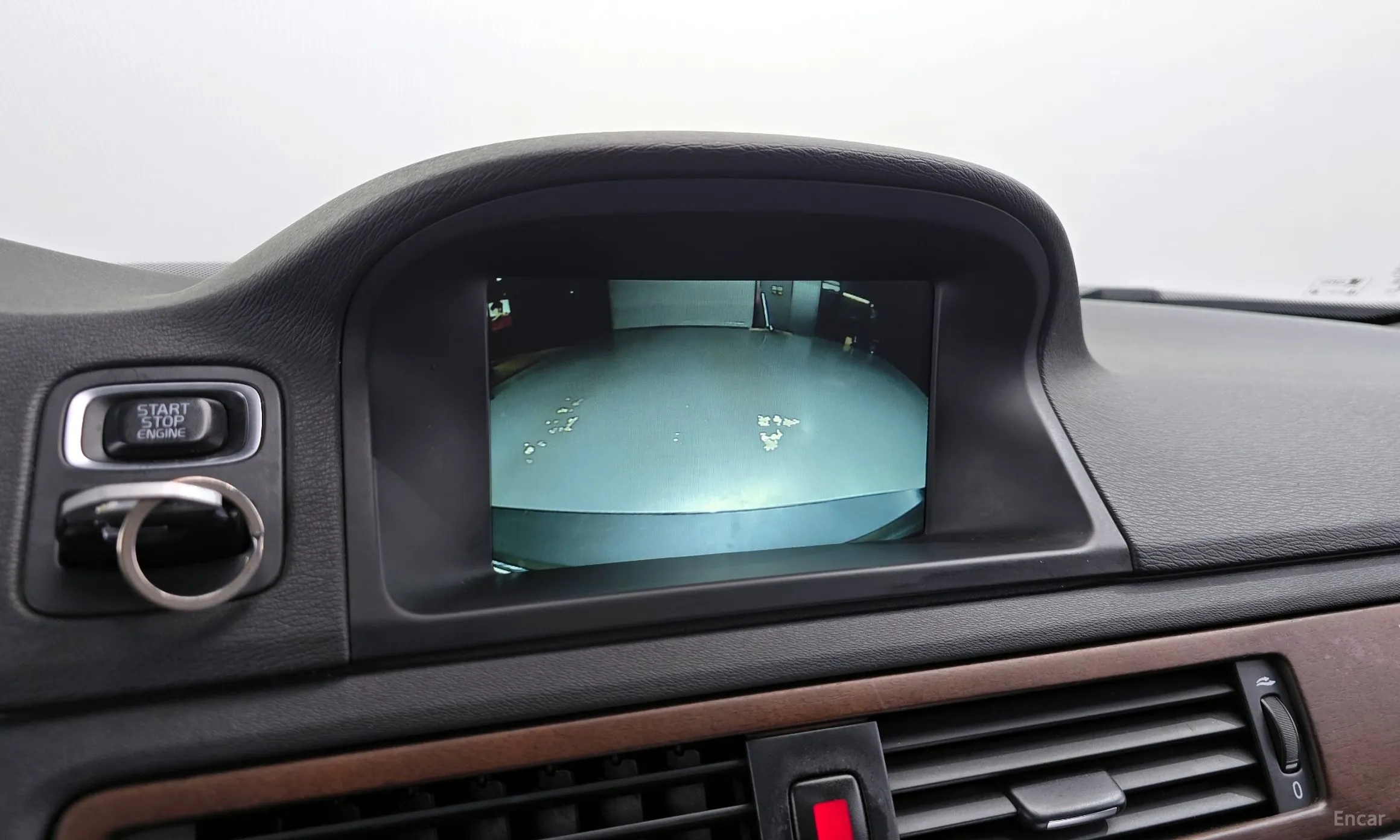 Volvo XC70 превью 15