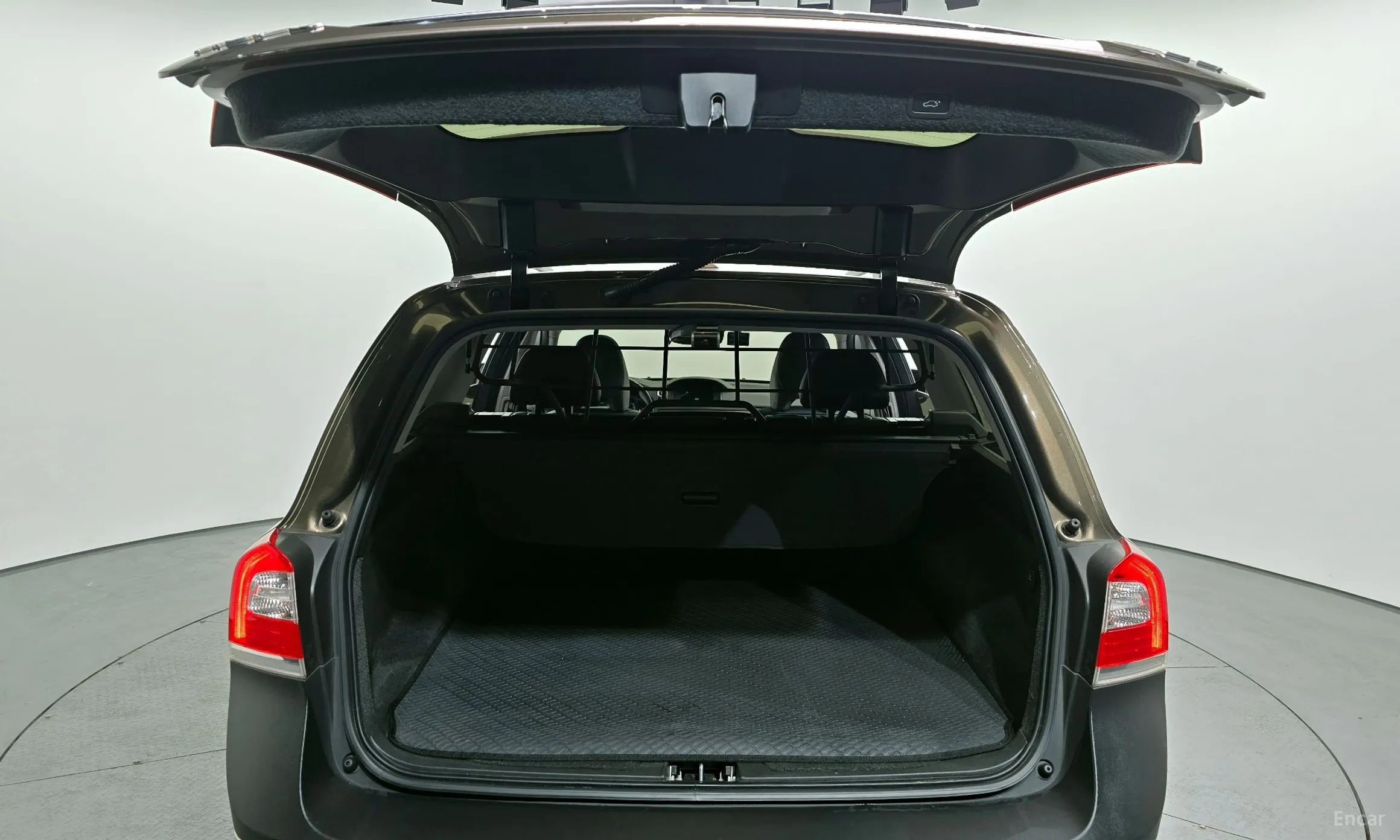 Volvo XC70 превью 20