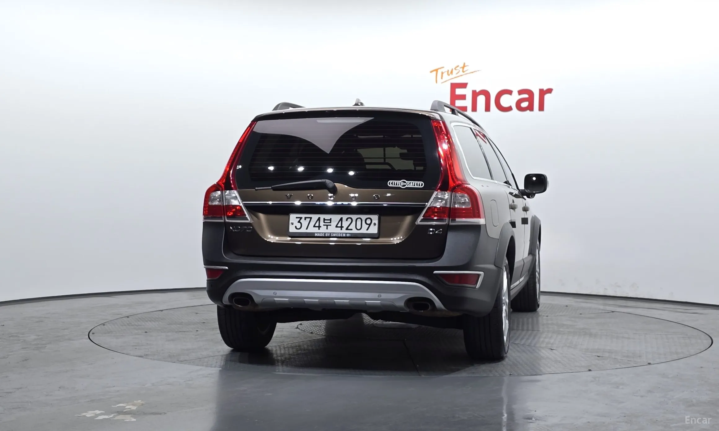 Volvo XC70 превью 4