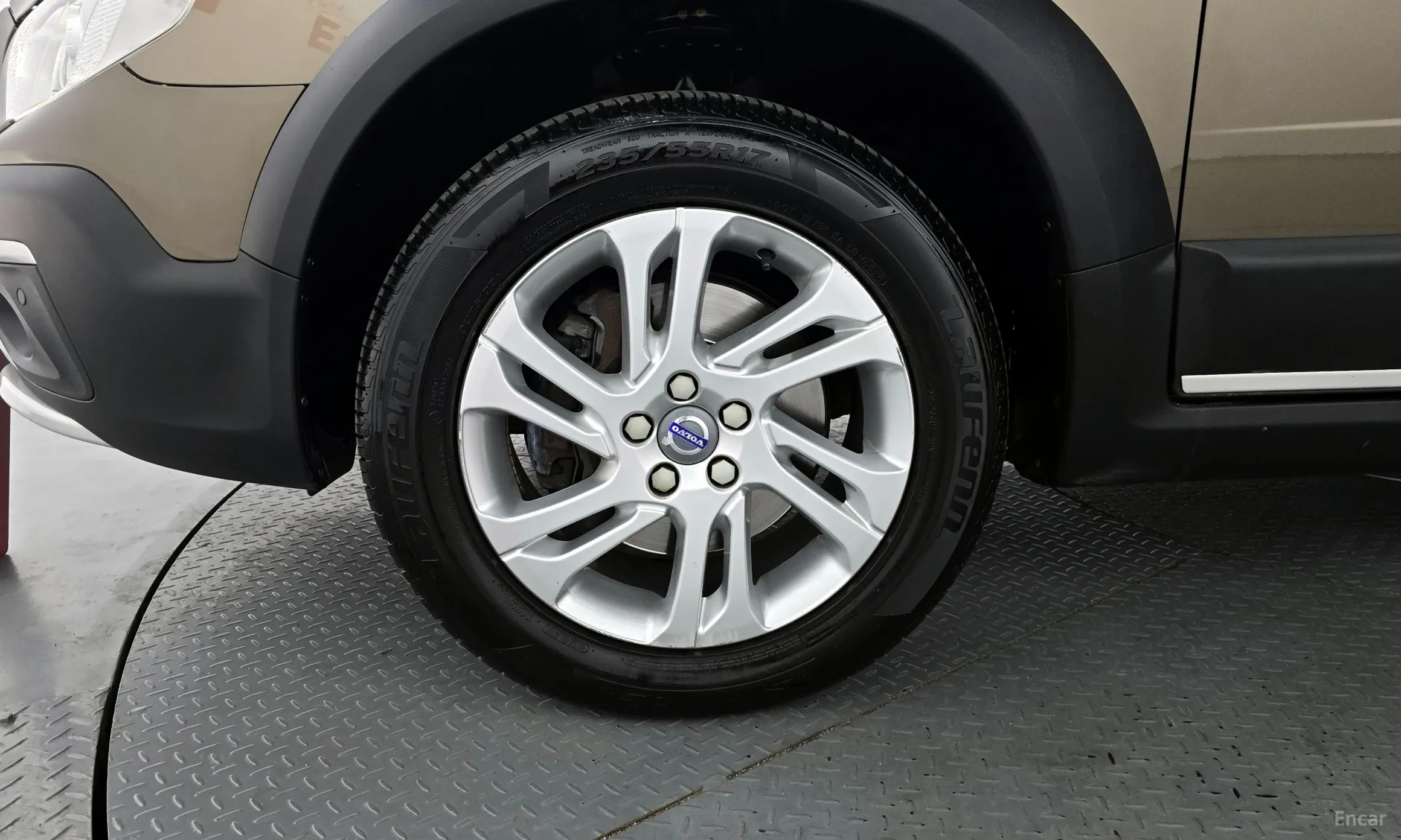 Volvo XC70 превью 5