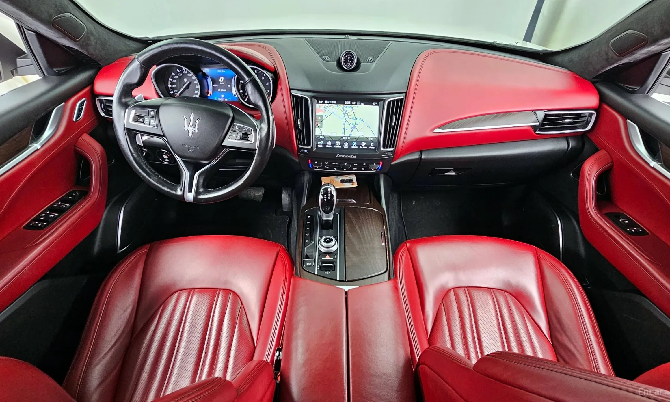 Maserati Levante превью 7