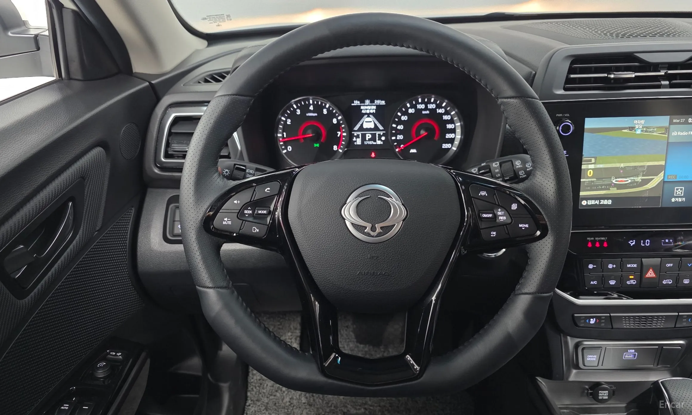KG Mobility (SsangYong) Tivoli превью 13