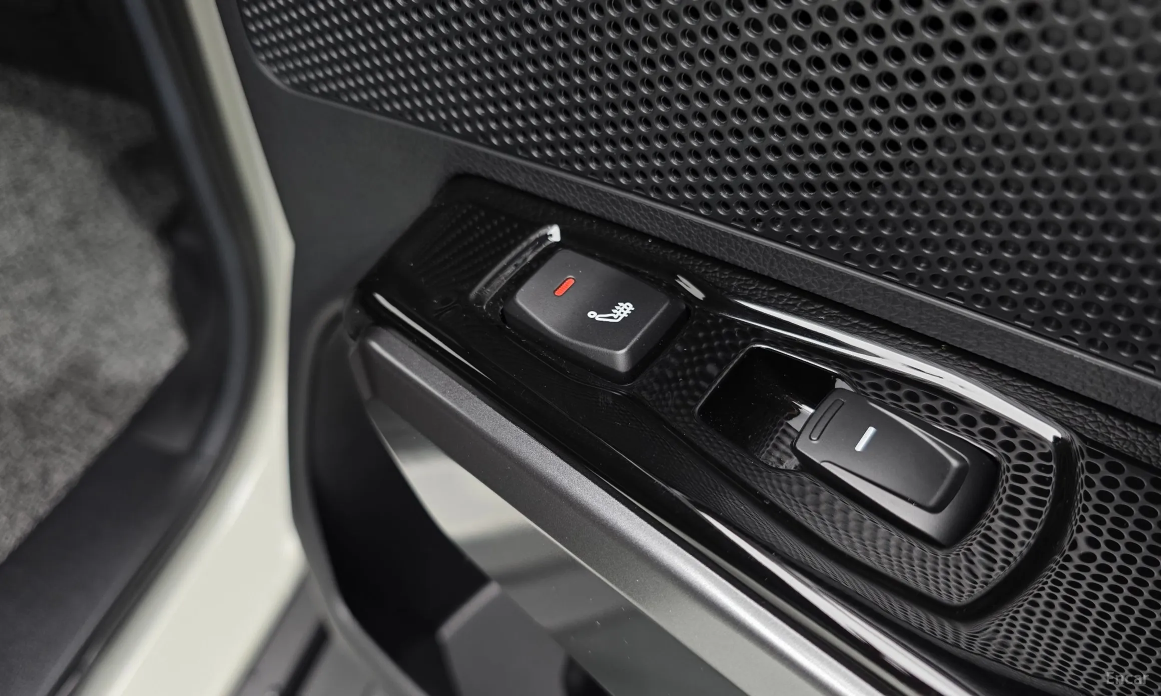 KG Mobility (SsangYong) Tivoli превью 19