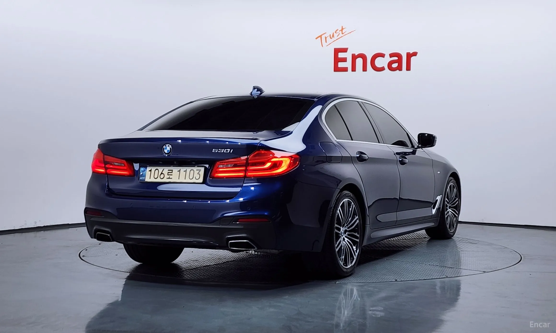 BMW 5 Series (G30) превью 2