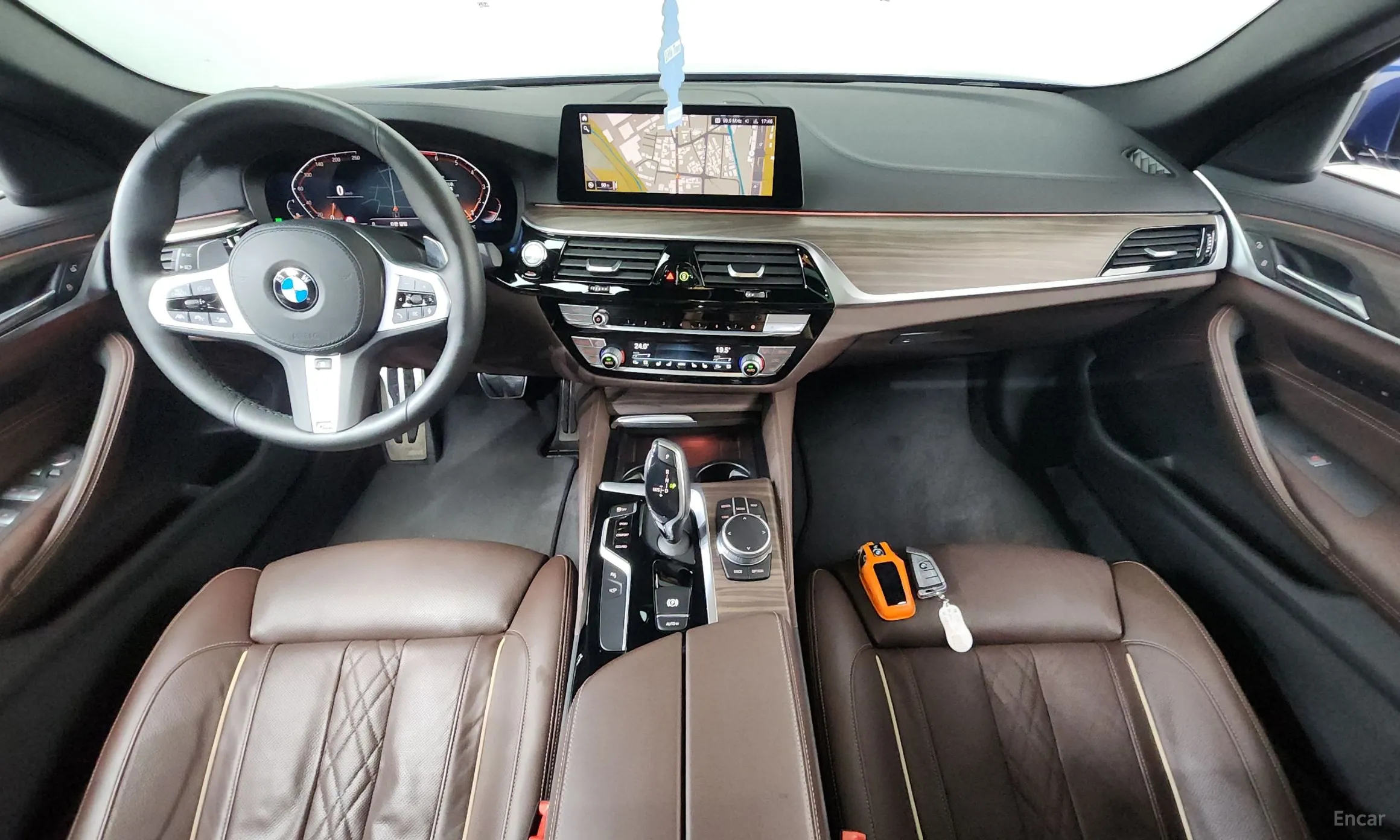 BMW 5 Series (G30) превью 7