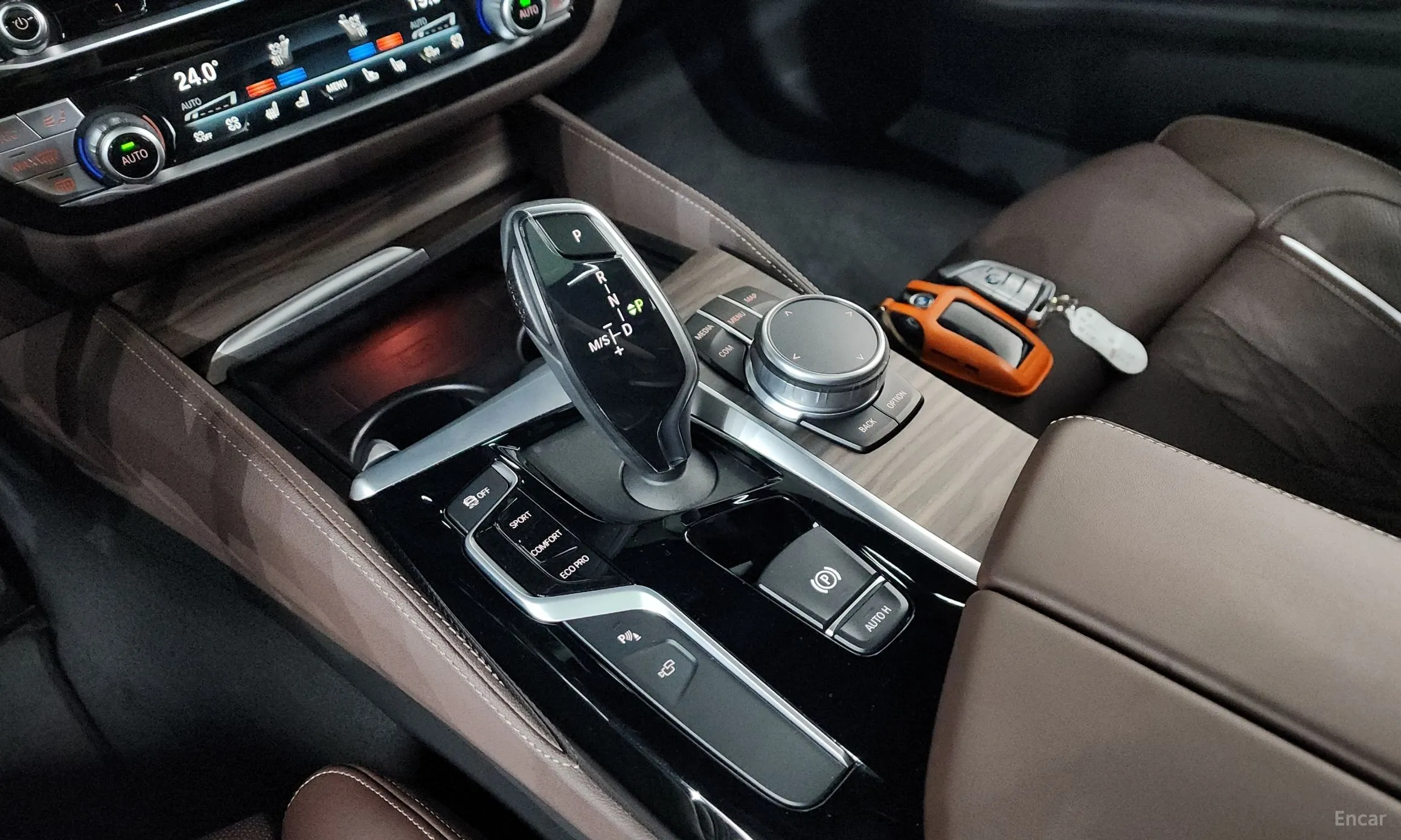BMW 5 Series (G30) превью 9