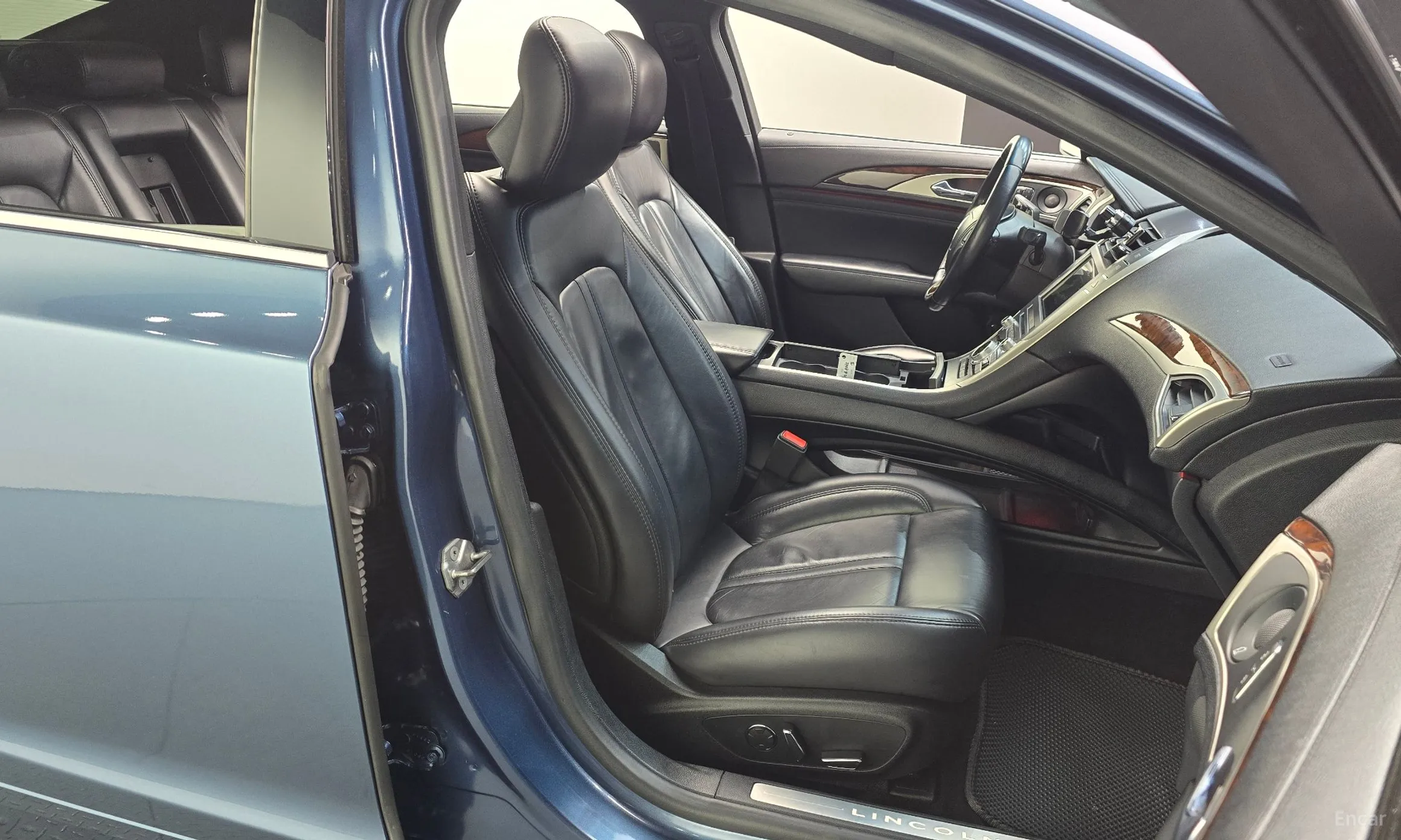 Lincoln New MKZ превью 12